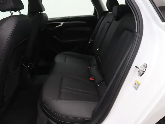 Audi A6 view 9