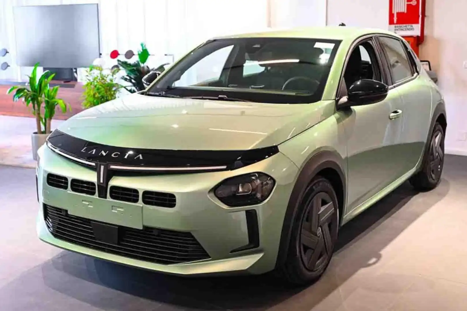 Lancia Ypsilon Hybrid e-DCT Grün - 1