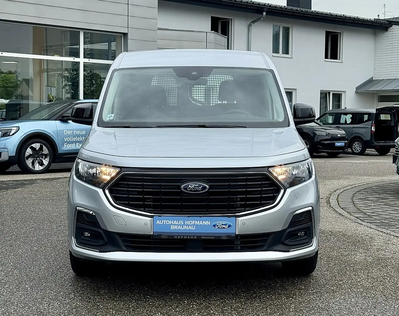 Ford Transit Connect Transit Connect 2,0 EcoBlue L1 Titanium Серебристый - 2