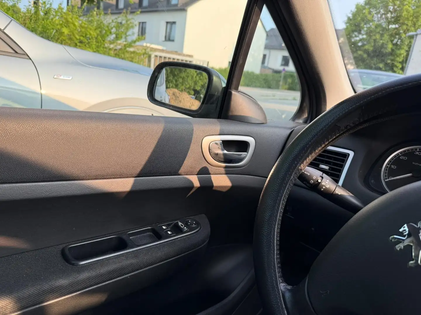 Peugeot 307 110 Grand Filou - 2