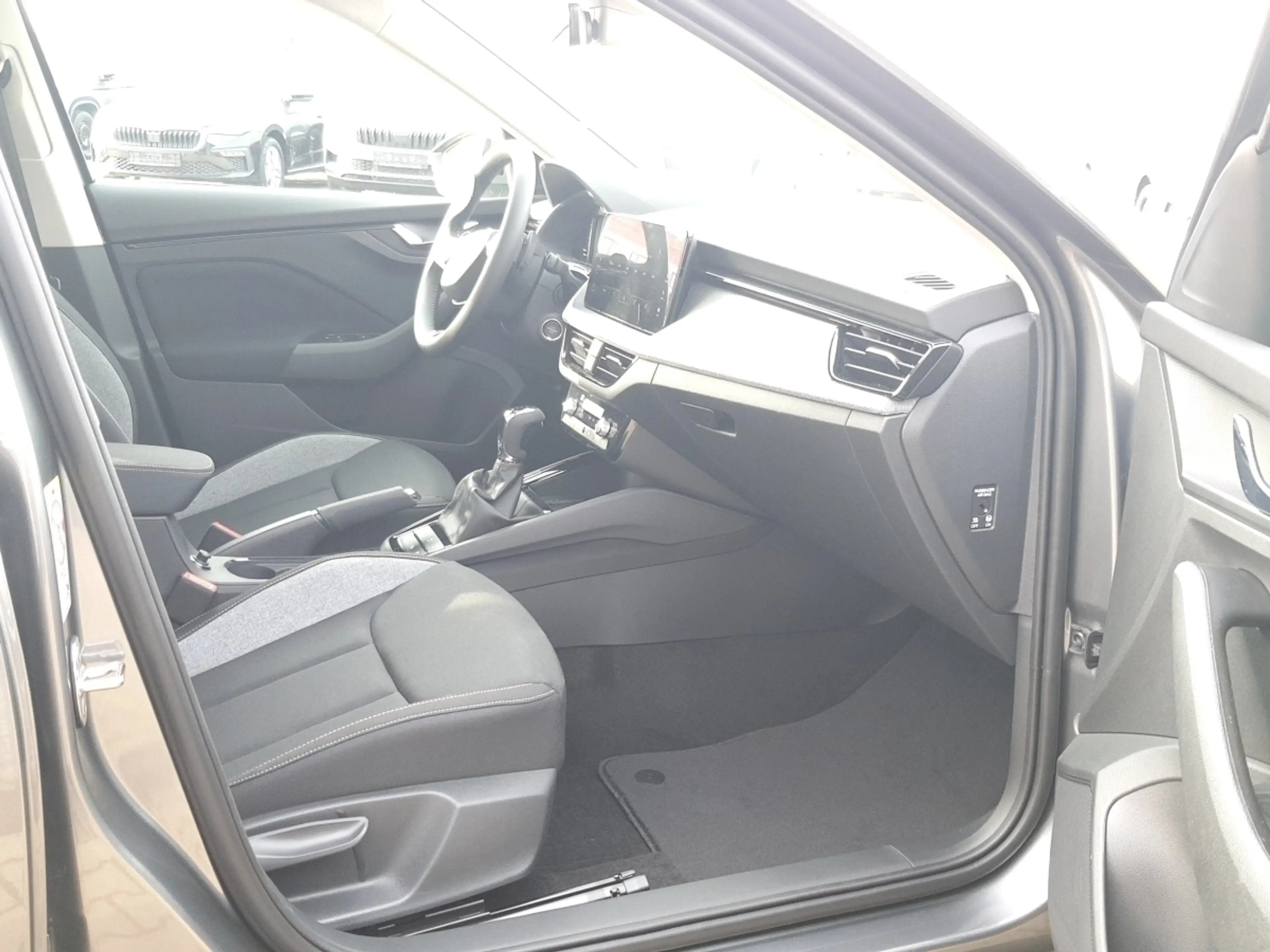 Skoda Kamiq 1.5 TSI Tour DSG LED Navi Sitzheizung Klimaautom — photo 8