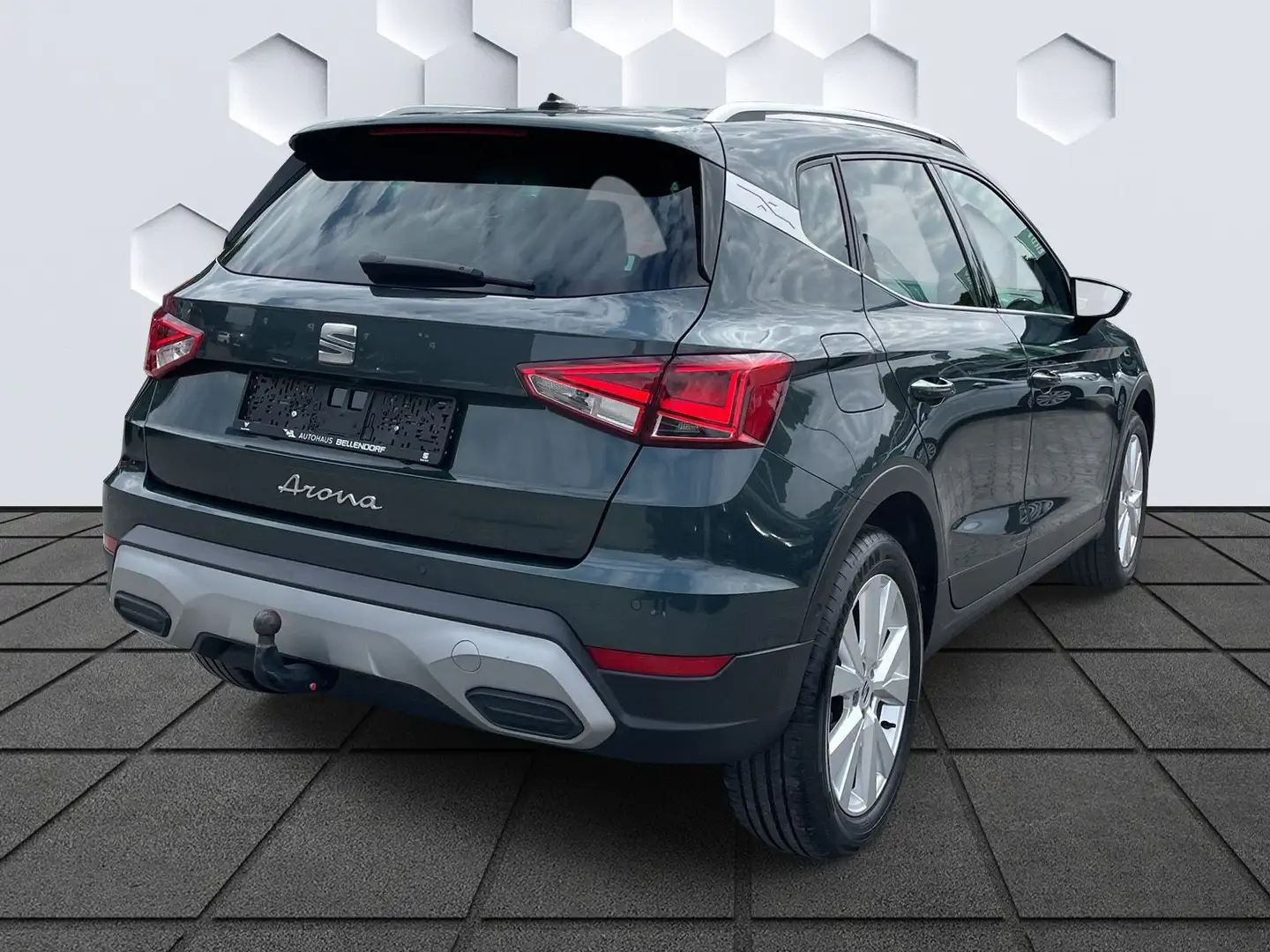 SEAT Arona 1.0 TSI DSG Xperience AHK Navi SHZ LED Grün - 2