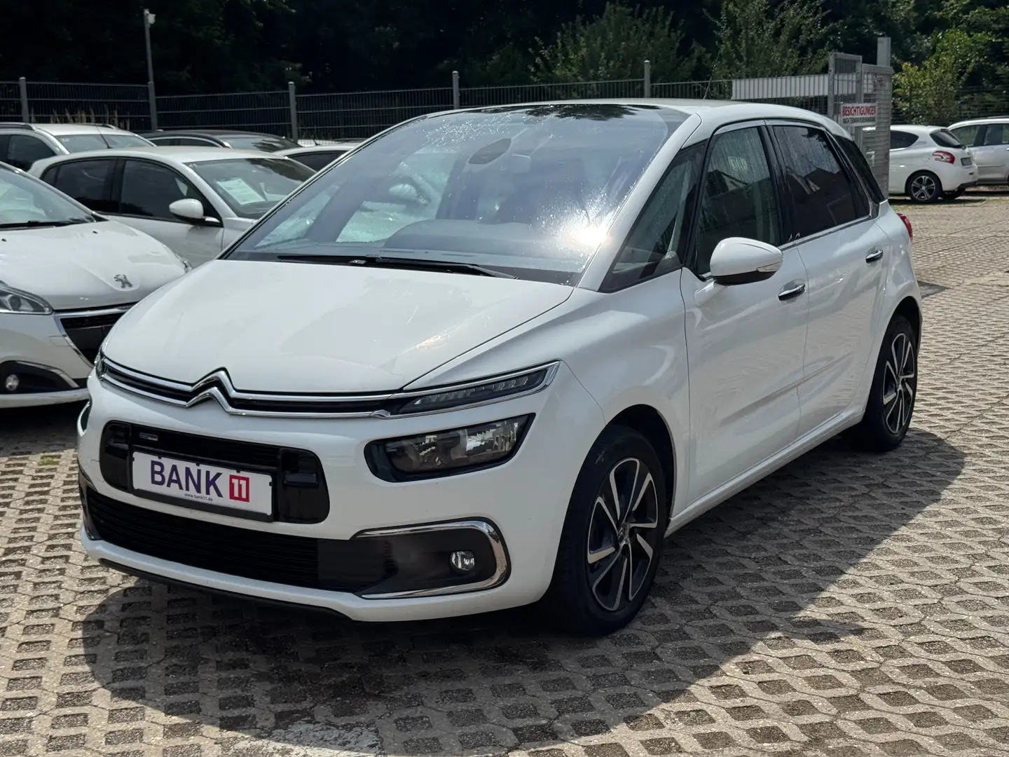 Citroen C4 Picasso 1,2i*Apple Carplay*Navi*F-1* Weiß - 1