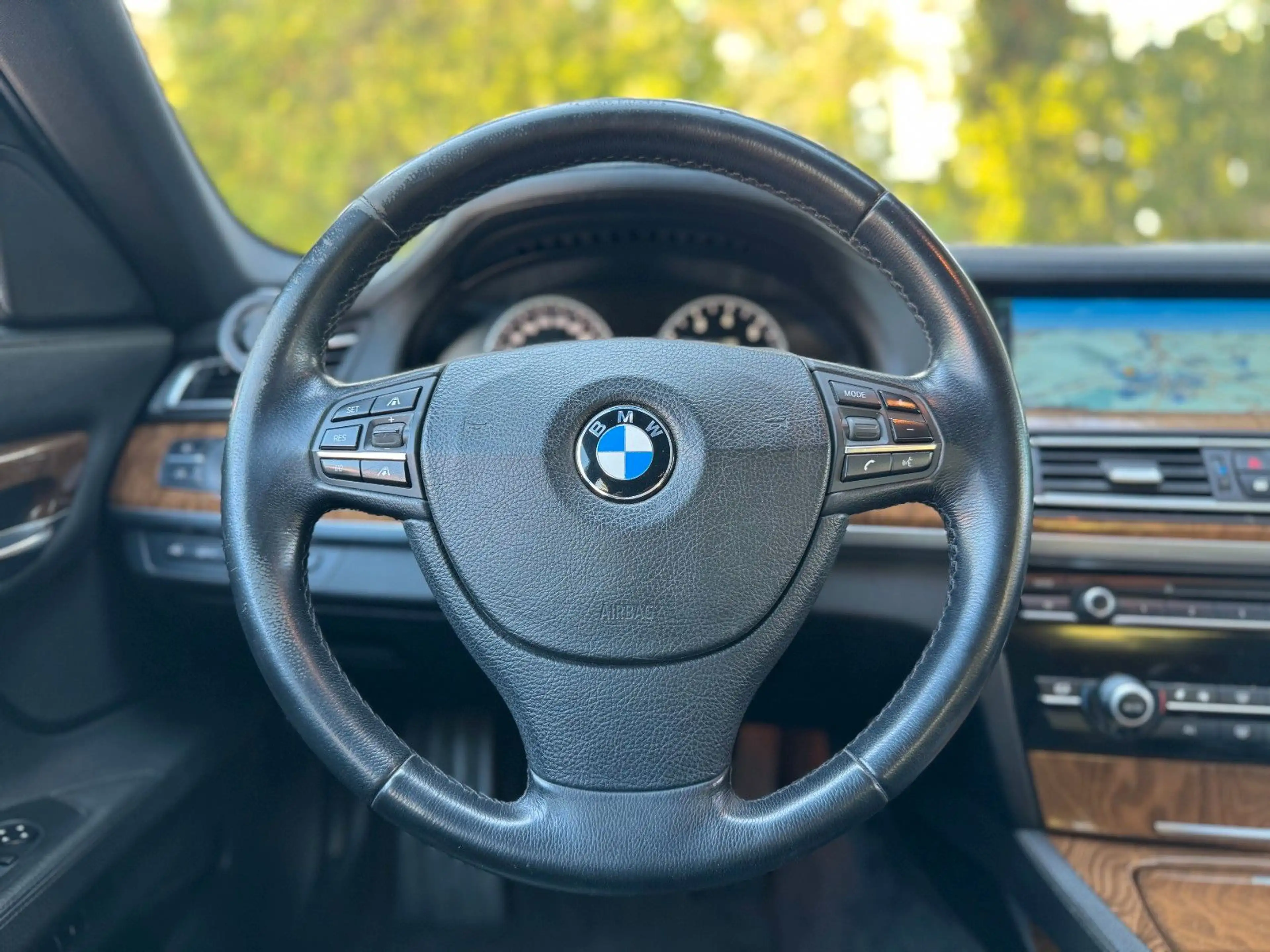 BMW 750 i|Navi|Xenon|Kamera|PDC|Shzg|Head-Up! — photo 17