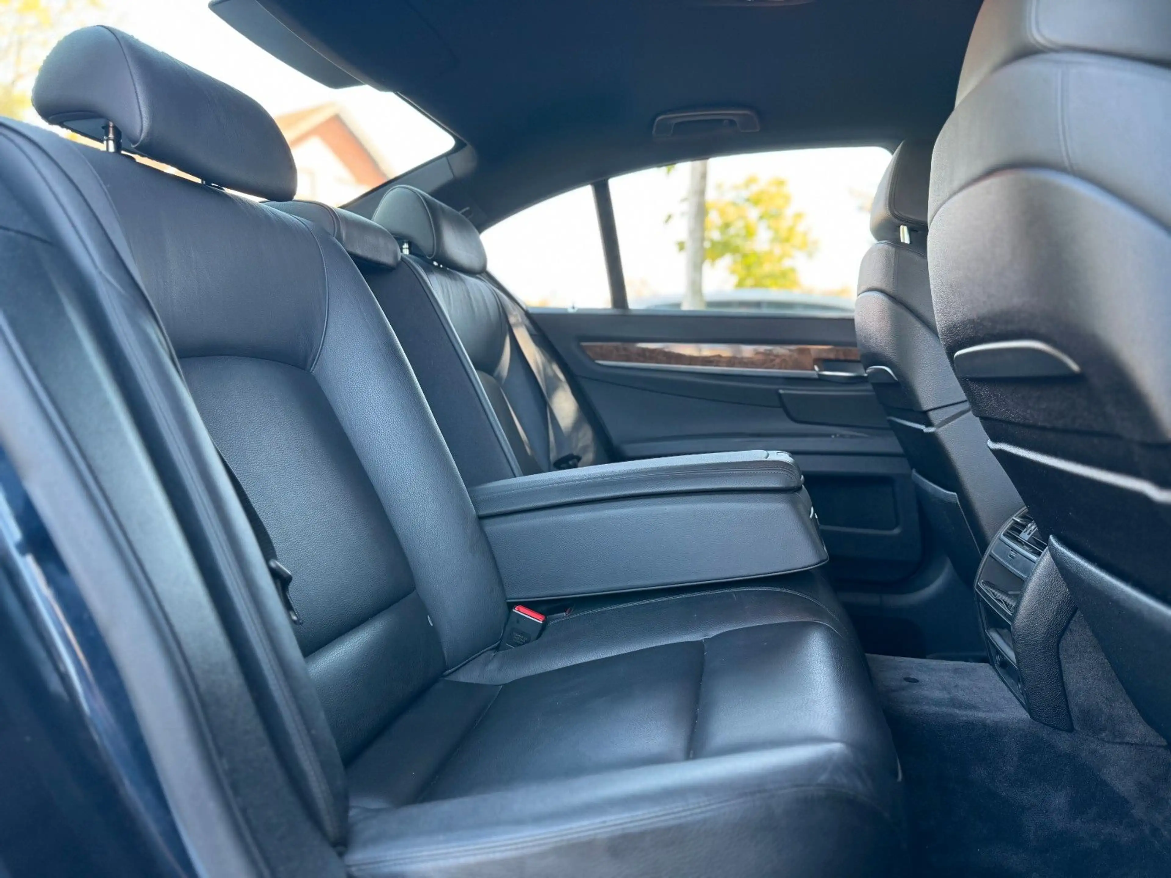 BMW 750 i|Navi|Xenon|Kamera|PDC|Shzg|Head-Up! — photo 10