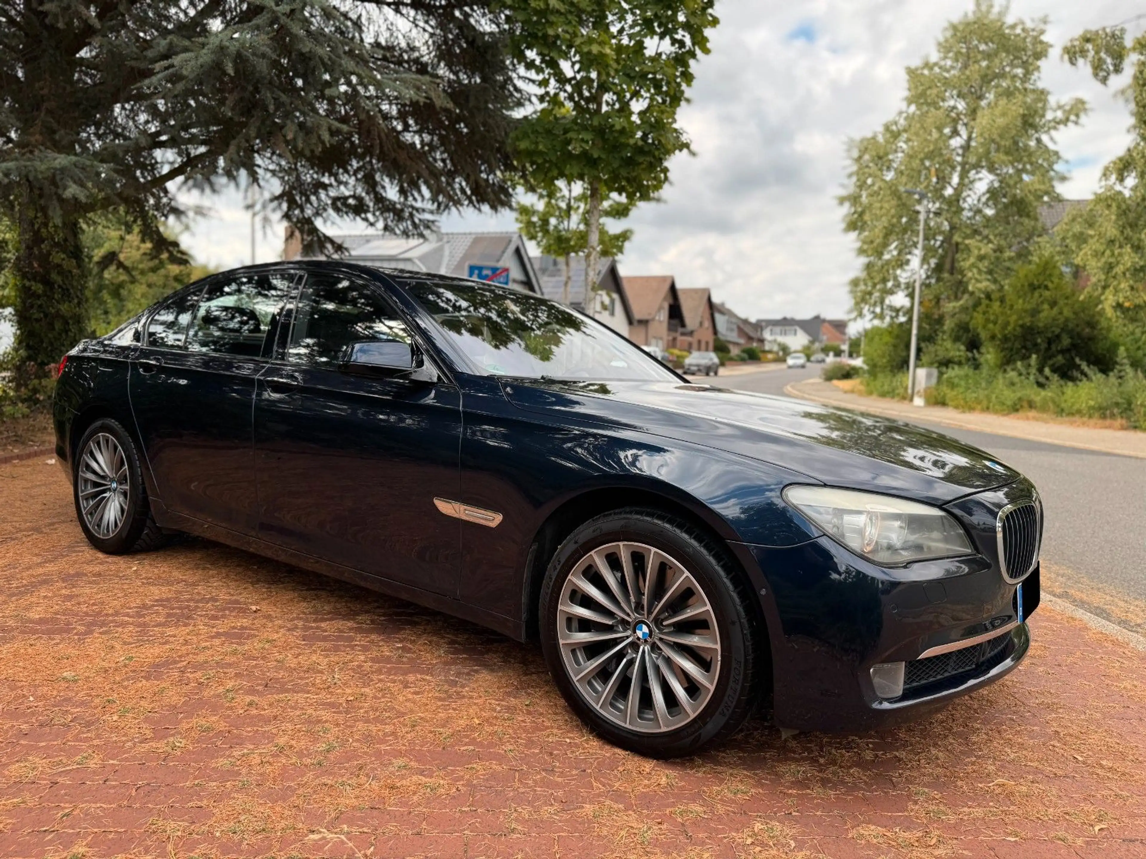 BMW 750 i|Navi|Xenon|Kamera|PDC|Shzg|Head-Up! — photo 8