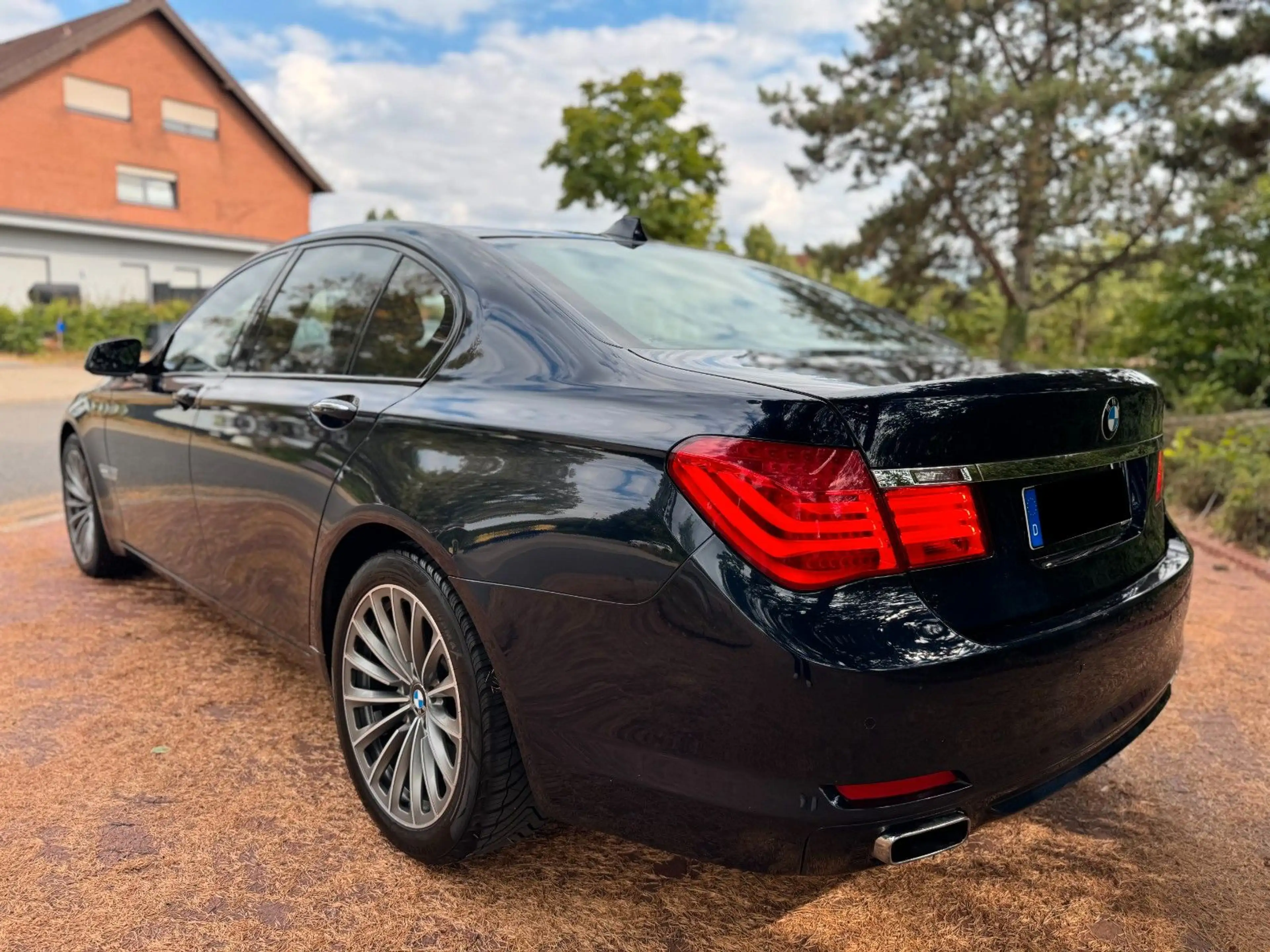 BMW 750 i|Navi|Xenon|Kamera|PDC|Shzg|Head-Up! — photo 3