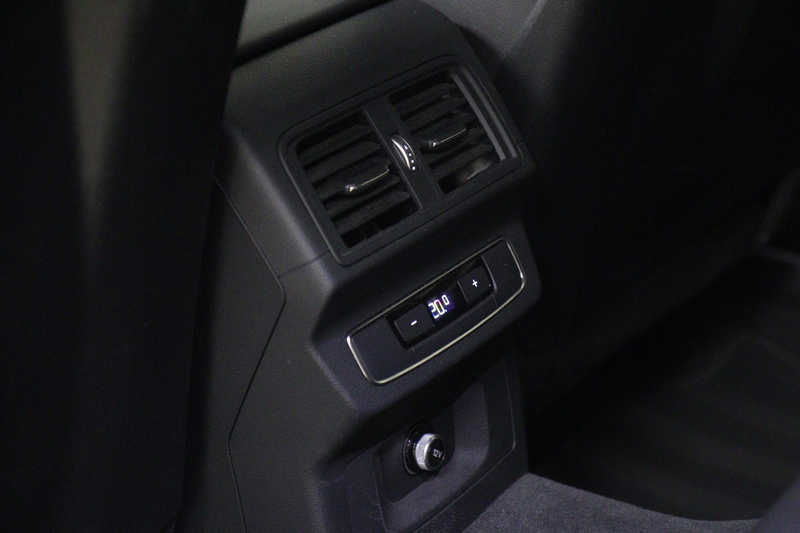 Audi Q5 55 TFSI e S edition PANO/CARPLAY/SFEER/ACC/KEYLESS — photo 40