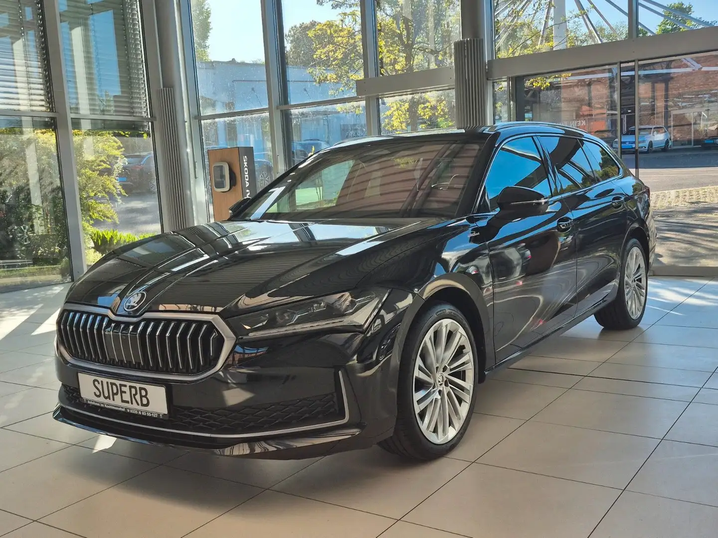Skoda Superb Combi 2.0 TDI DSG L&K *Winterräder* Noir - 2