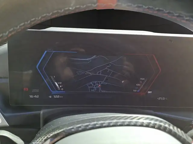 BMW M4 view 9