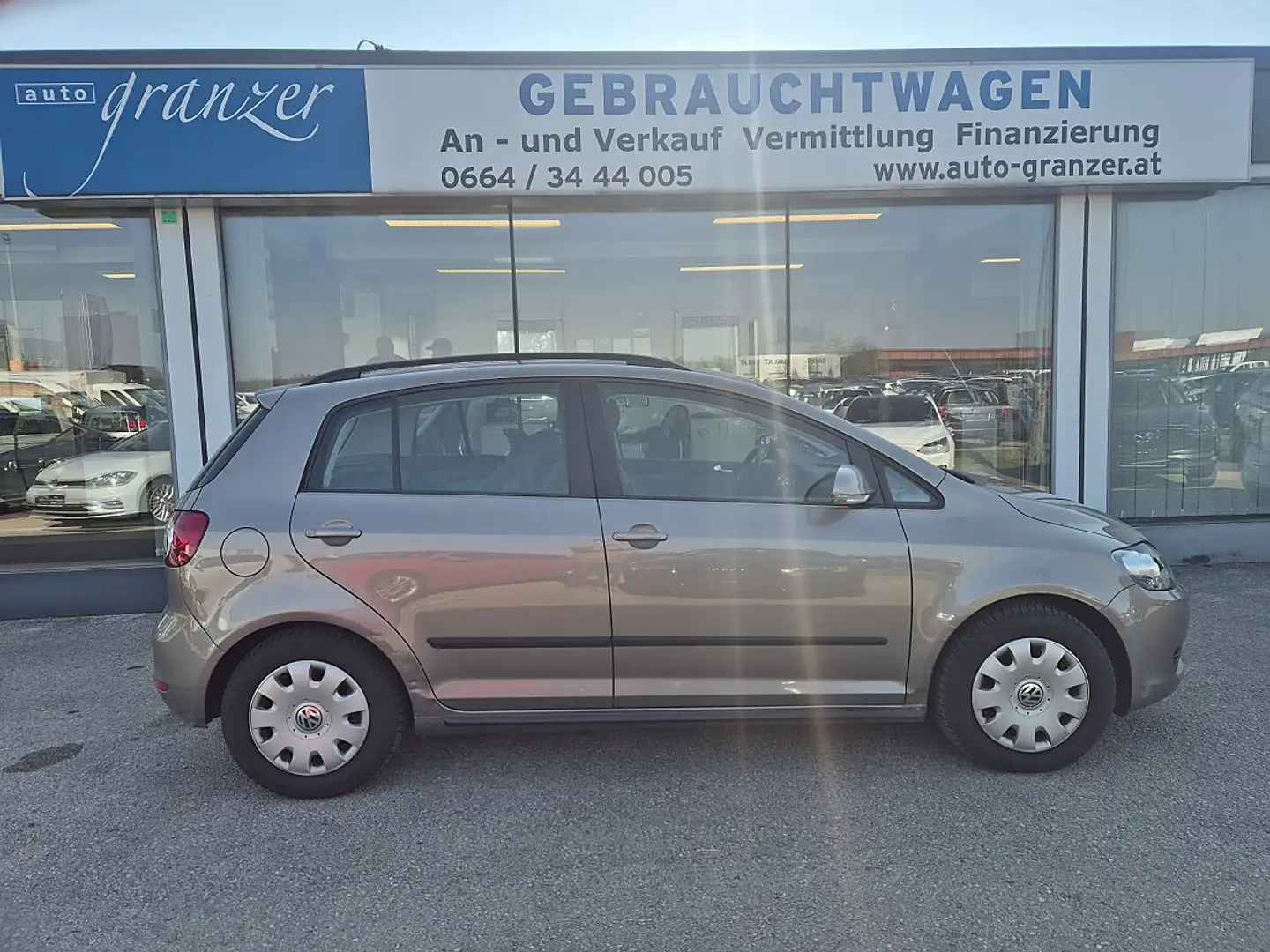 Volkswagen Golf Plus Trendline 1,6 TDI DPF Braun - 1