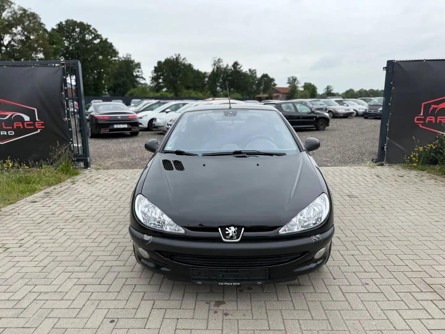 Peugeot 206 Cabriolet CC Platinum TÜV/KLIMA/ANHÄNGERKUP. Schwarz - 2