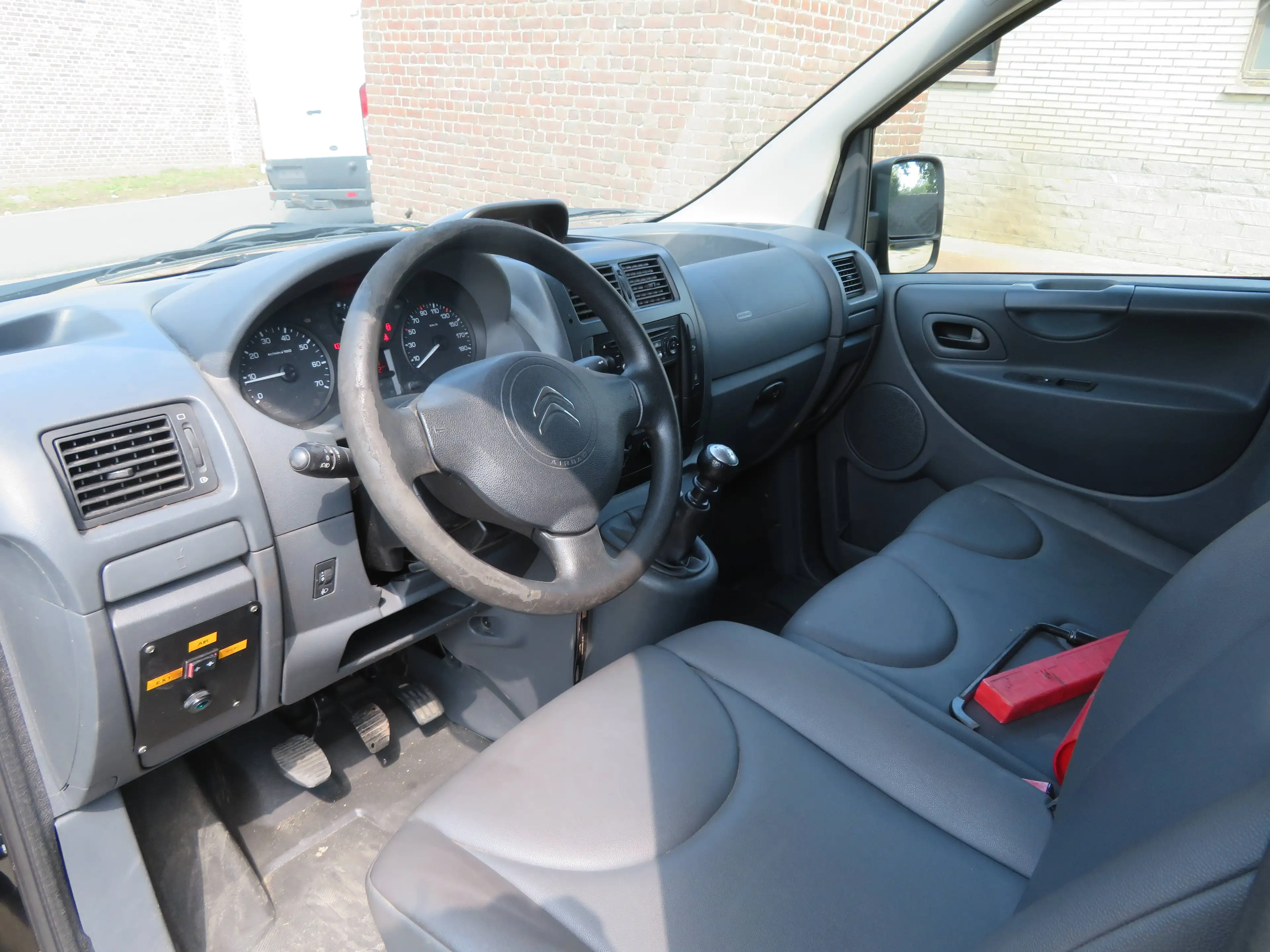 Citroen Jumpy 2.0 BlueHDI — photo 14