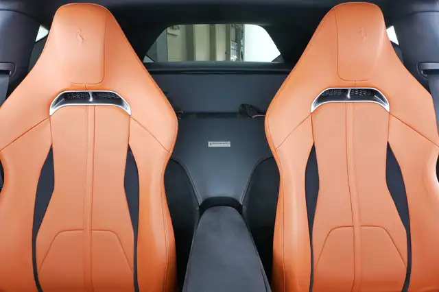 Ferrari 12cilindri view 11
