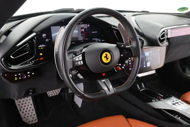 Ferrari 12cilindri view 12
