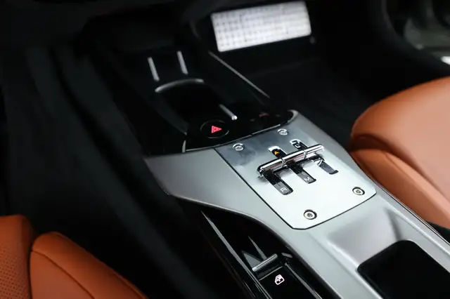 Ferrari 12cilindri view 13