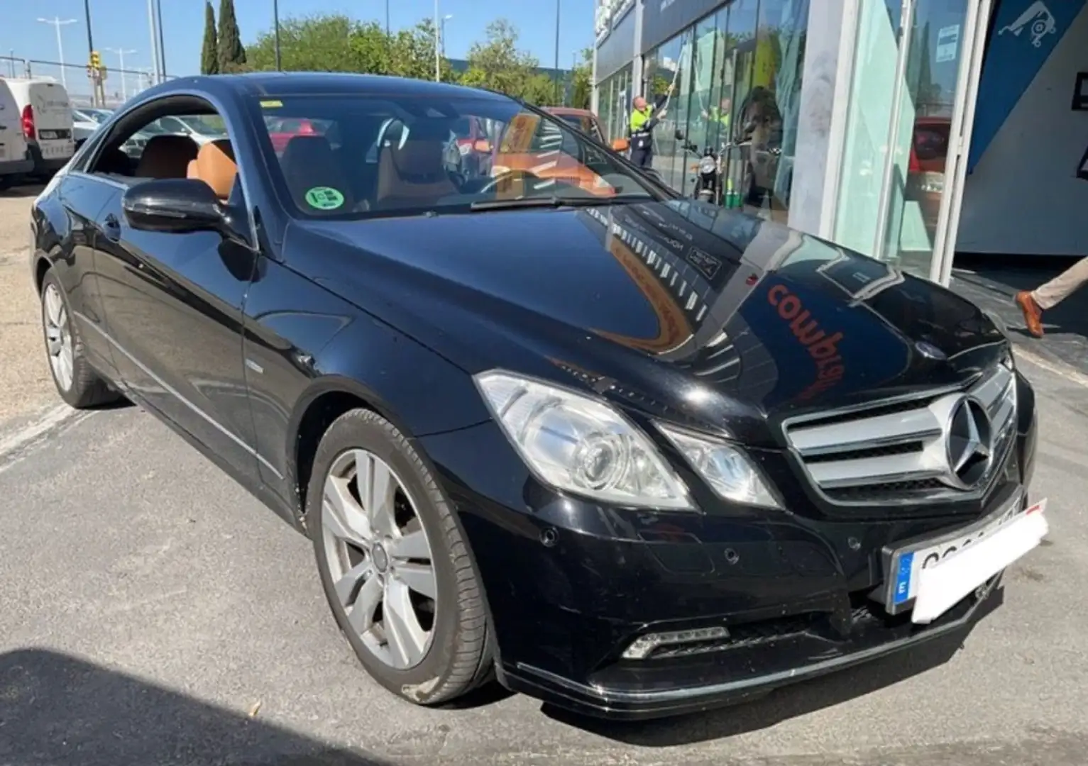 Mercedes-Benz E 250 Coupé CGI BE Aut. Zwart - 2