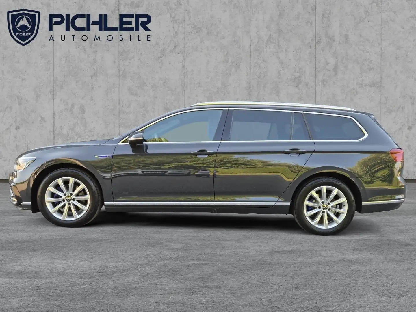 Volkswagen Passat Variant GTE Grijs - 2
