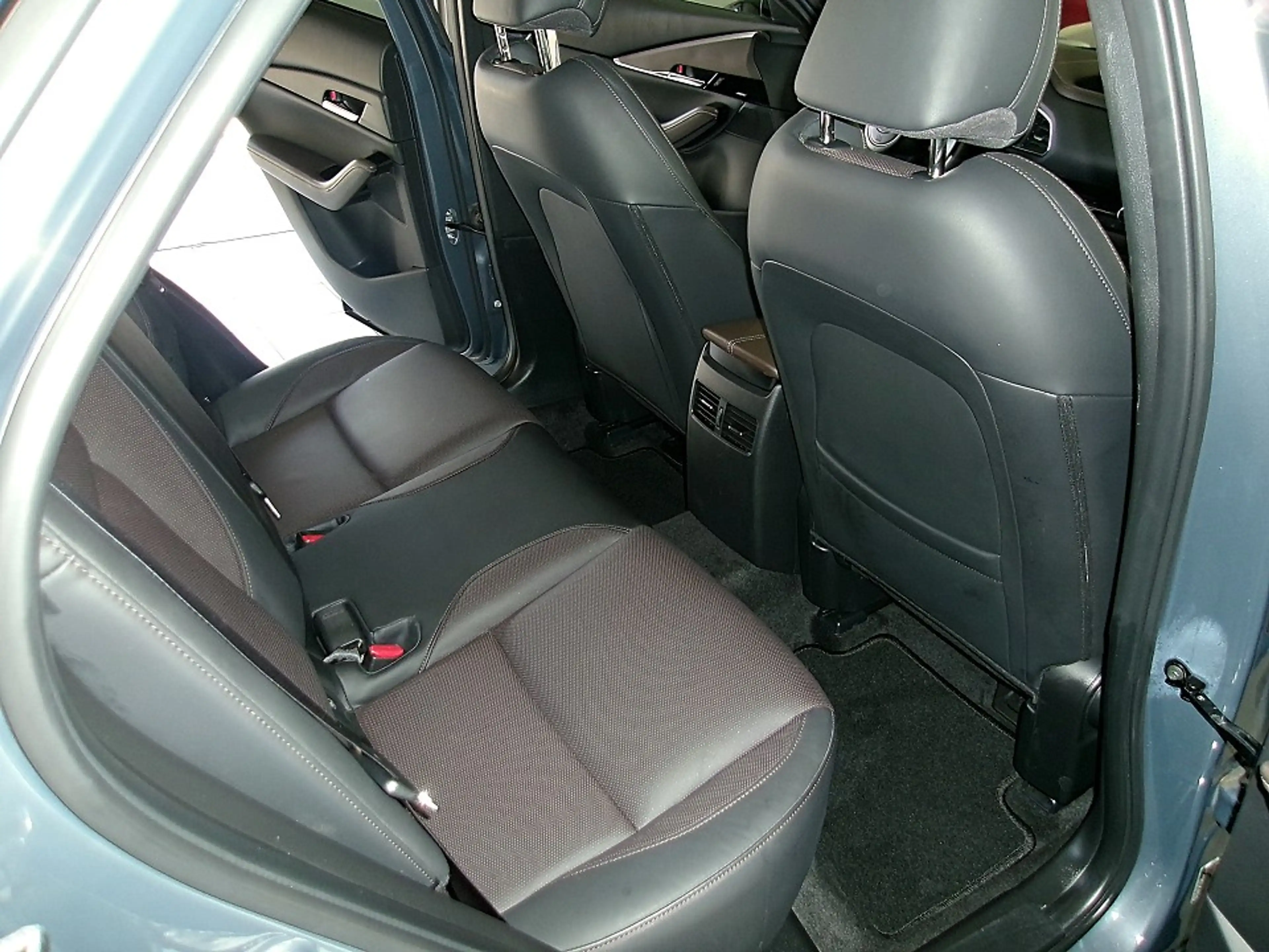 Mazda CX-30 2.5L e-SKYACTIV G 140ps Takumi.Lederausstattung — photo 9