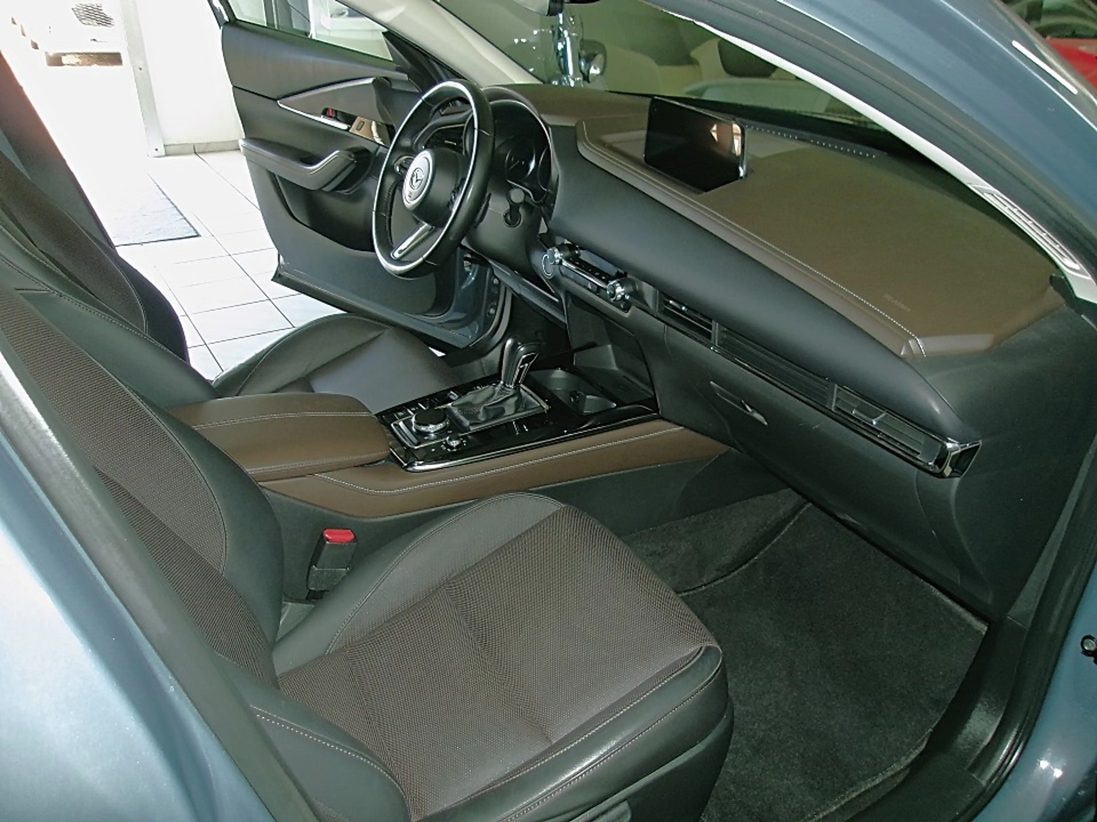 Mazda CX-30 2.5L e-SKYACTIV G 140ps Takumi.Lederausstattung — photo 8