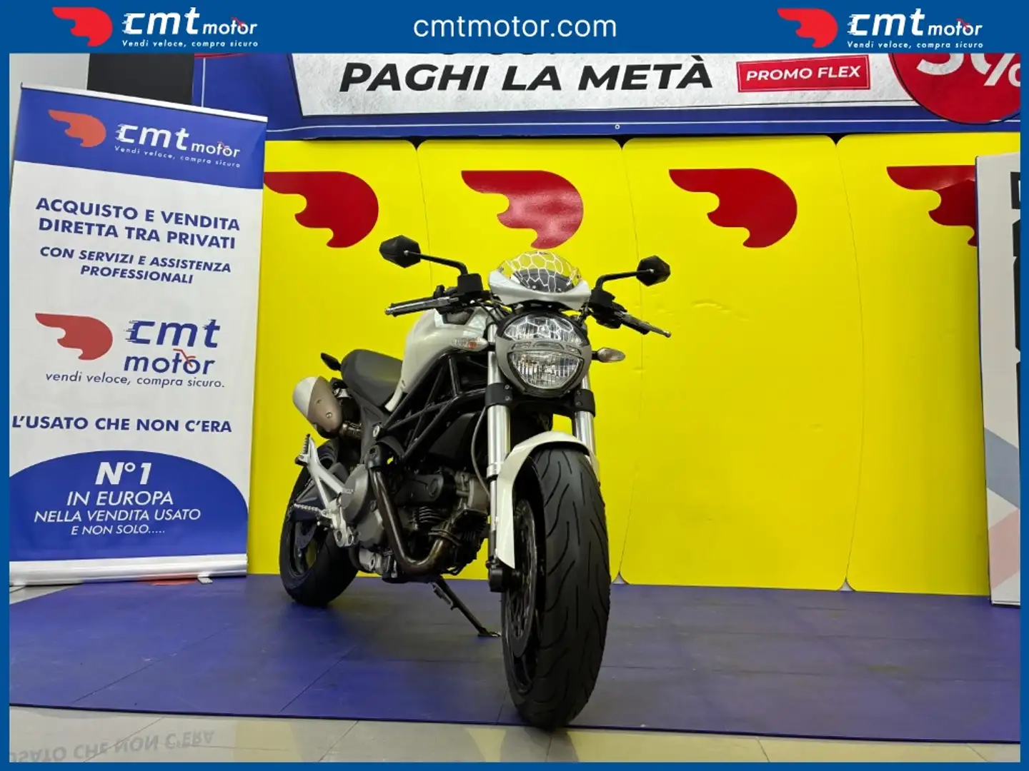 Ducati Monster 696 Plus - 2