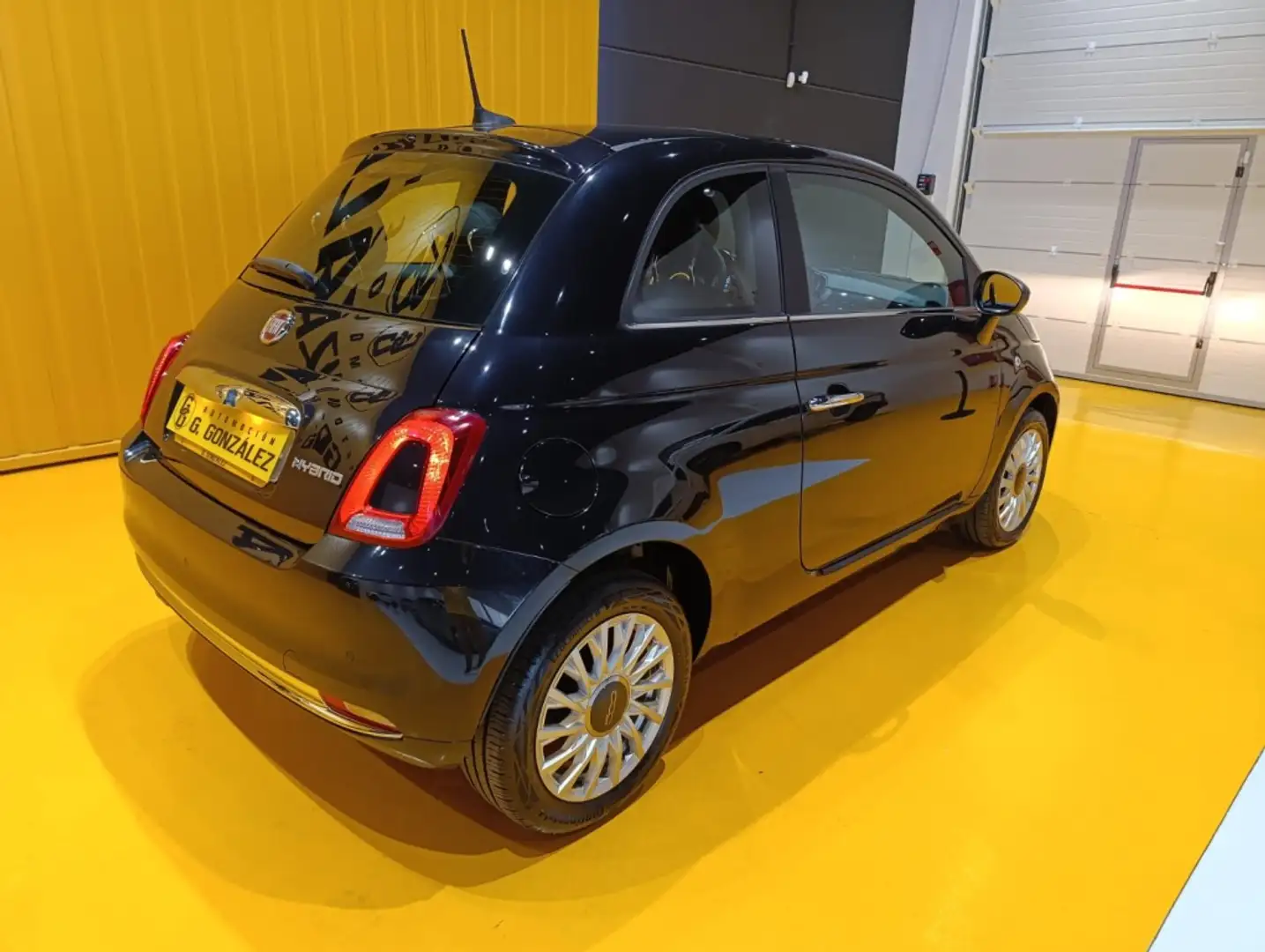 Fiat 500 1.0 Hybrid Dolcevita 52kW Nero - 2