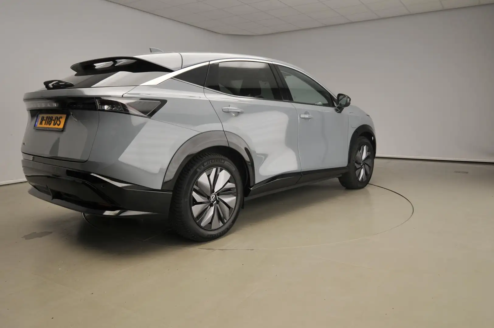 Nissan Ariya 66 kWh | Stoelverwarming | Stuurwiel verwarmd | 36 Gris - 2