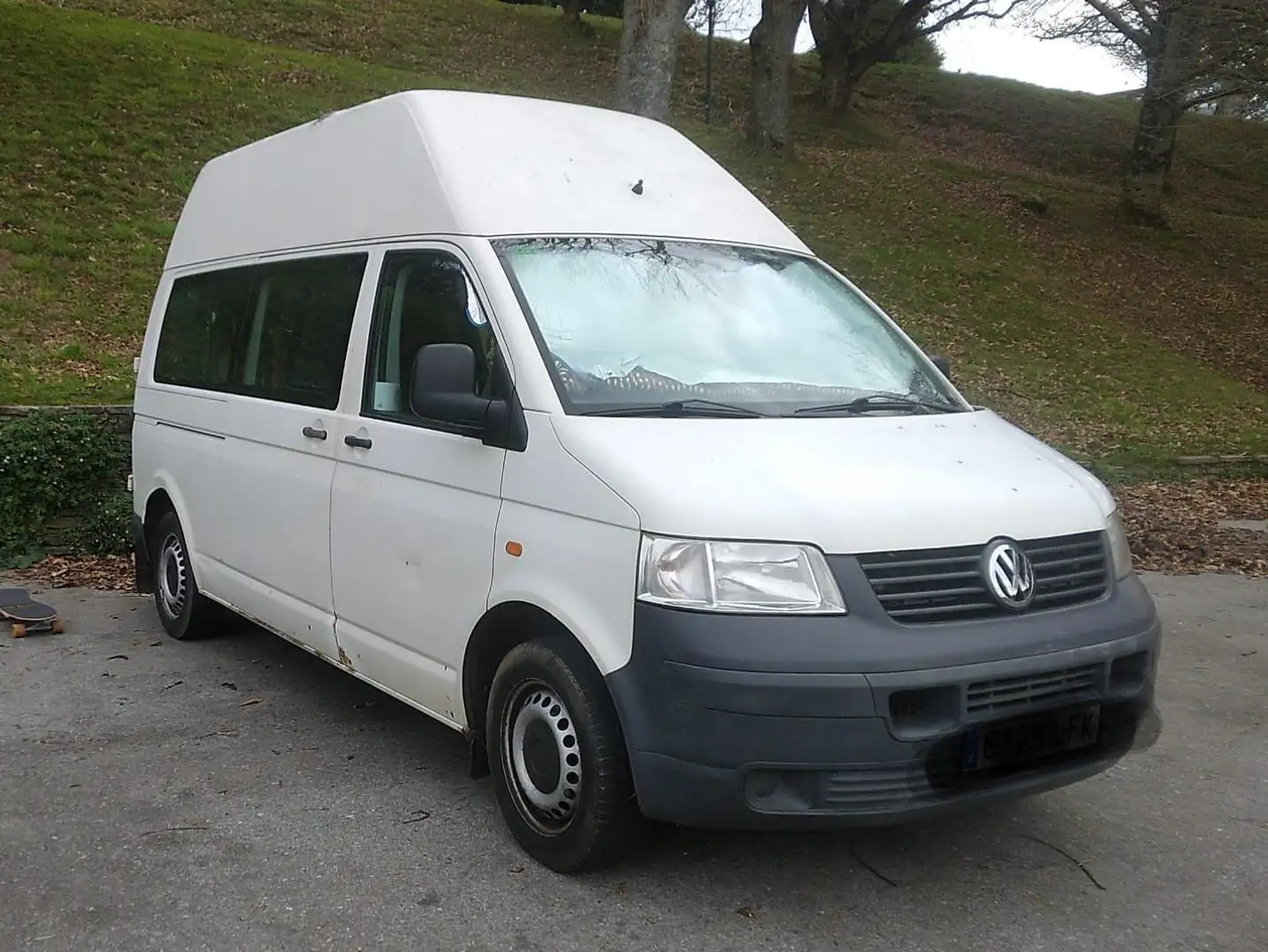 Volkswagen T5 Caravelle Caravelle 1.9TDI Trendline Largo Trendline Largo Biały - 2