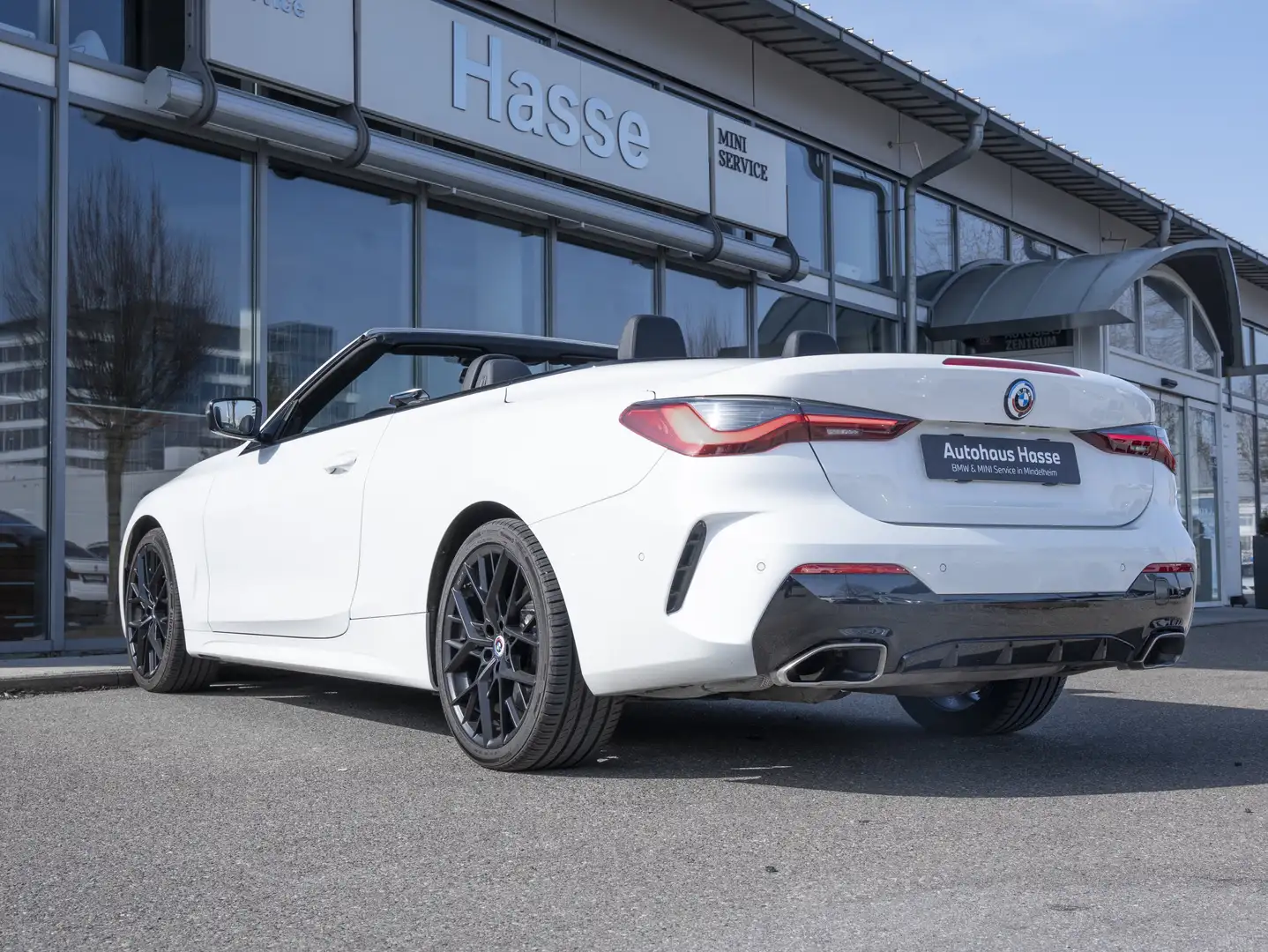 BMW 440 M440i xDrive Cabrio 19Z H/K DrAsProf HUD NACKENWÄR Weiß - 2