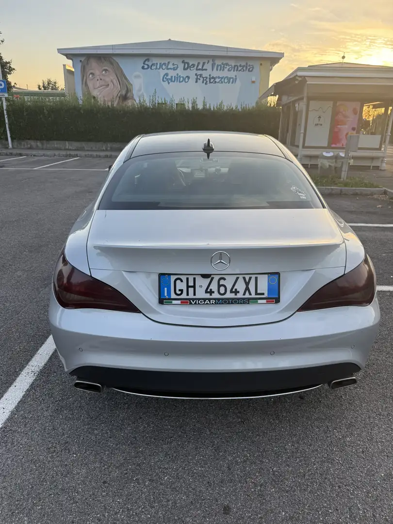 Mercedes-Benz CLA 180 Premium - 2