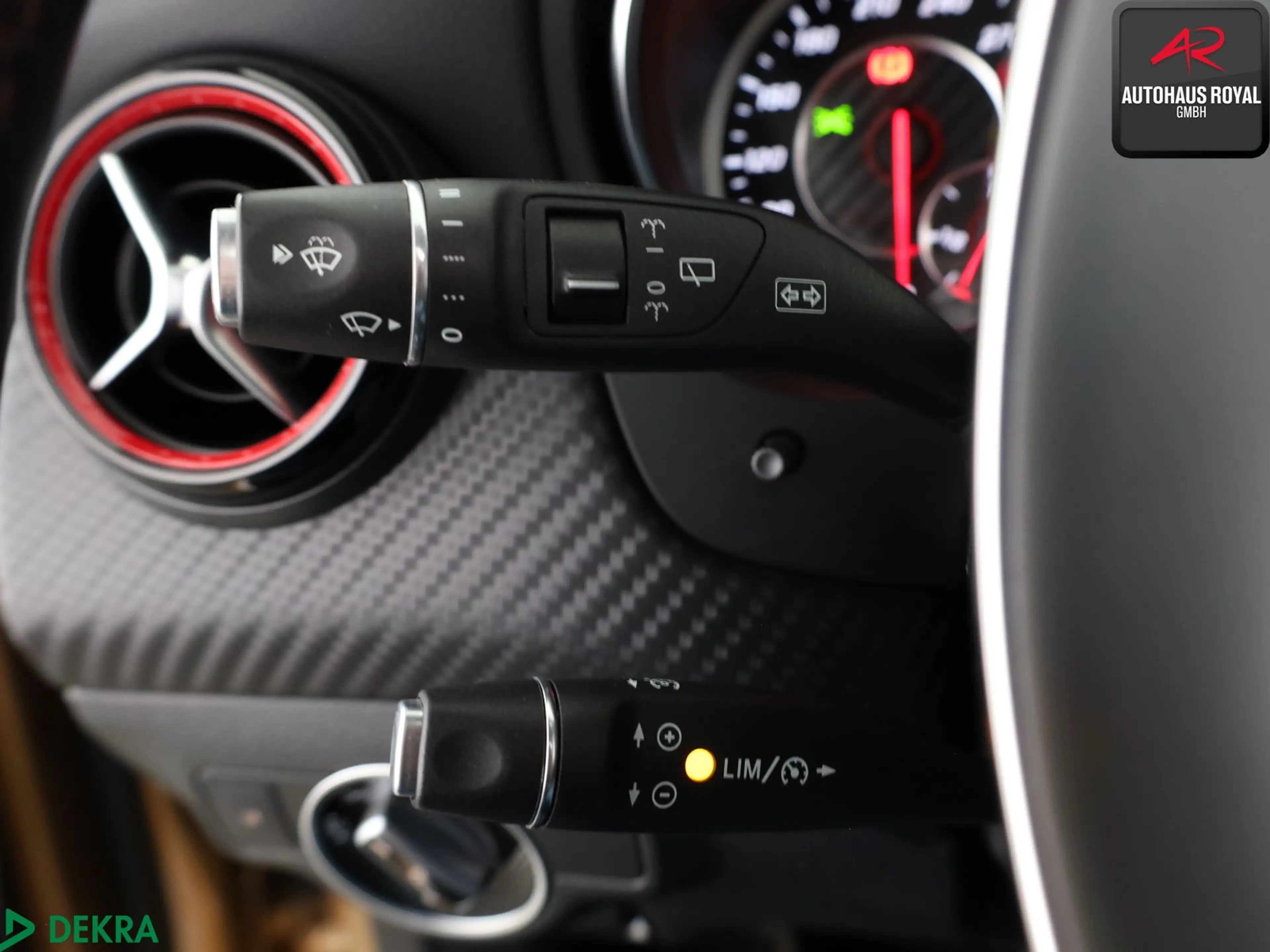 Mercedes-Benz A 45 AMG A 45 AMG 4M PANORAMA,KAMERA,SCHECKHEFT,NAVI,LED — photo 13