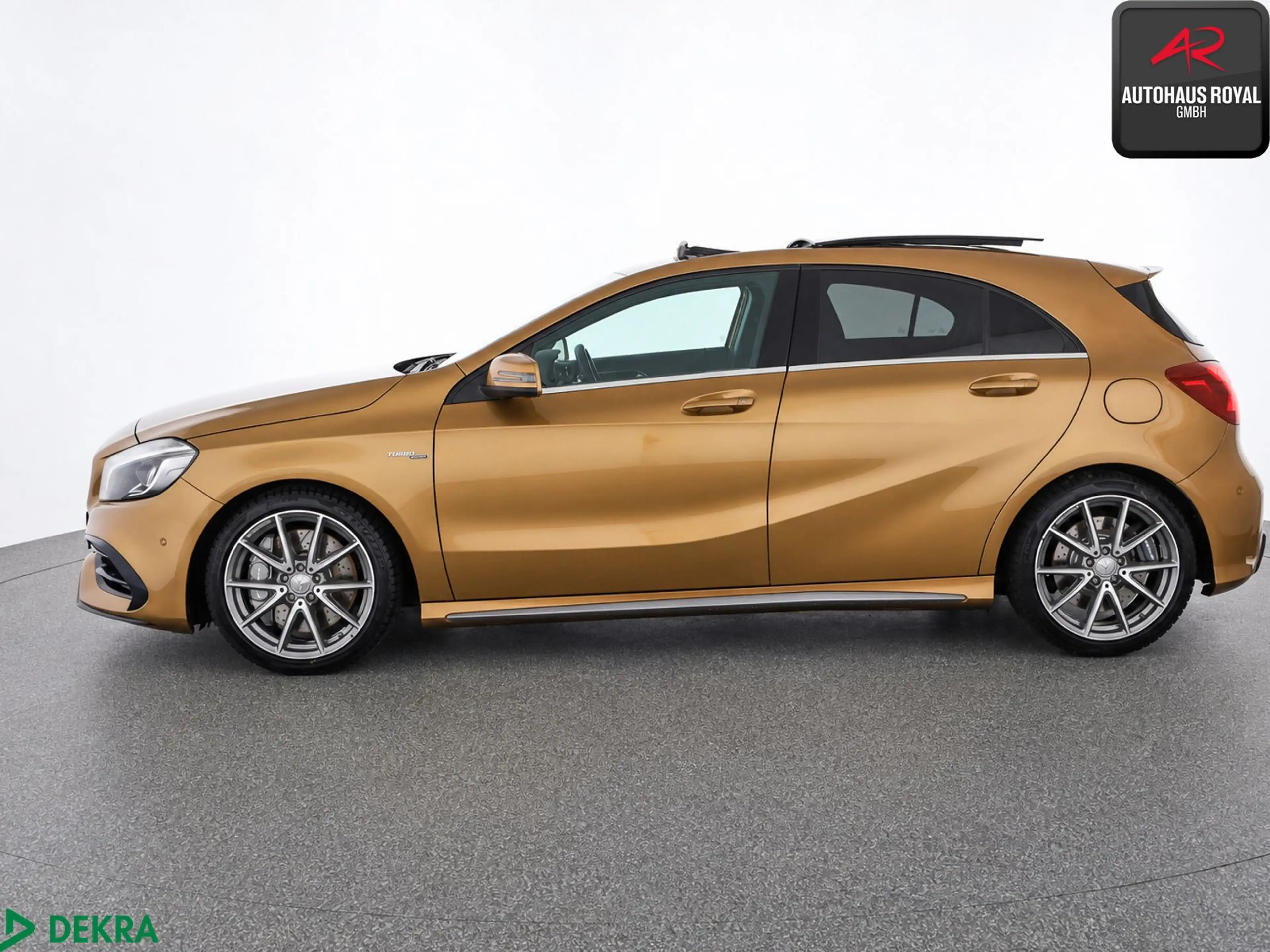 Mercedes-Benz A 45 AMG A 45 AMG 4M PANORAMA,KAMERA,SCHECKHEFT,NAVI,LED — photo 2