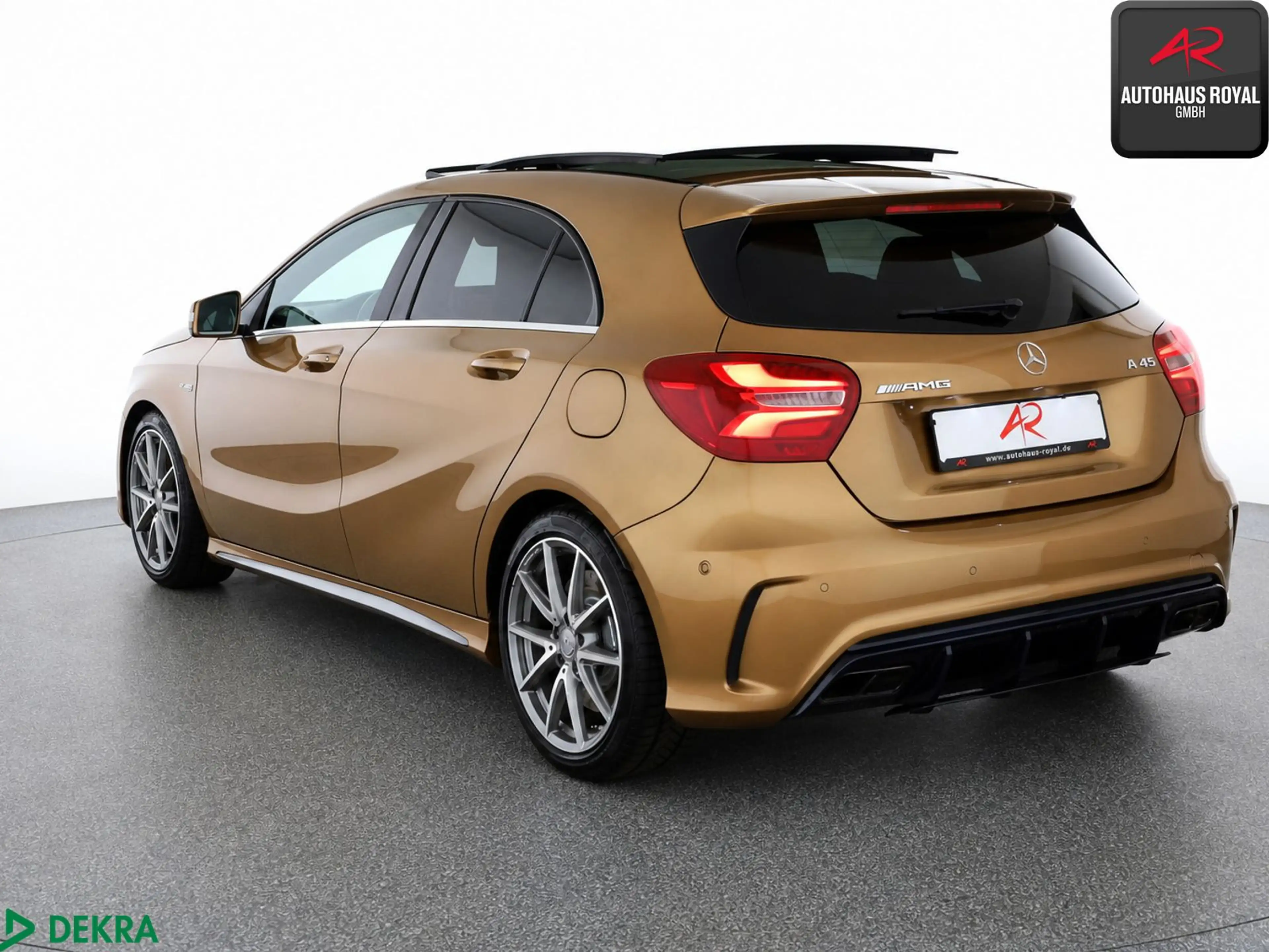 Mercedes-Benz A 45 AMG A 45 AMG 4M PANORAMA,KAMERA,SCHECKHEFT,NAVI,LED — photo 3