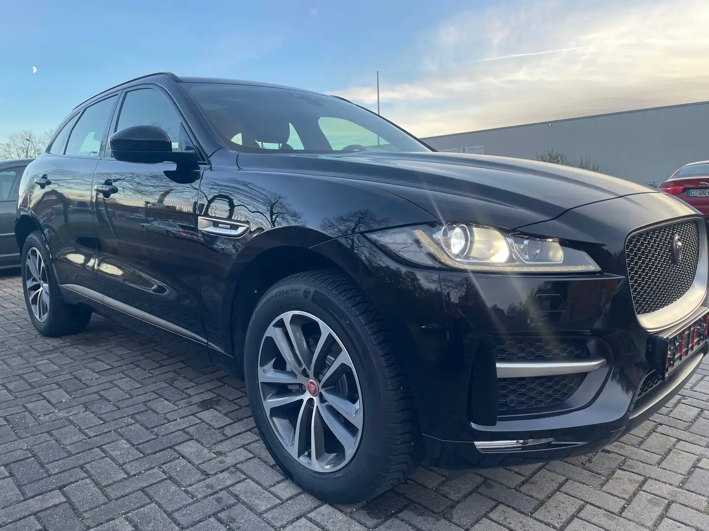 Jaguar F-Pace 2.0 TDI R-Sport Allrad AWD Negro - 2