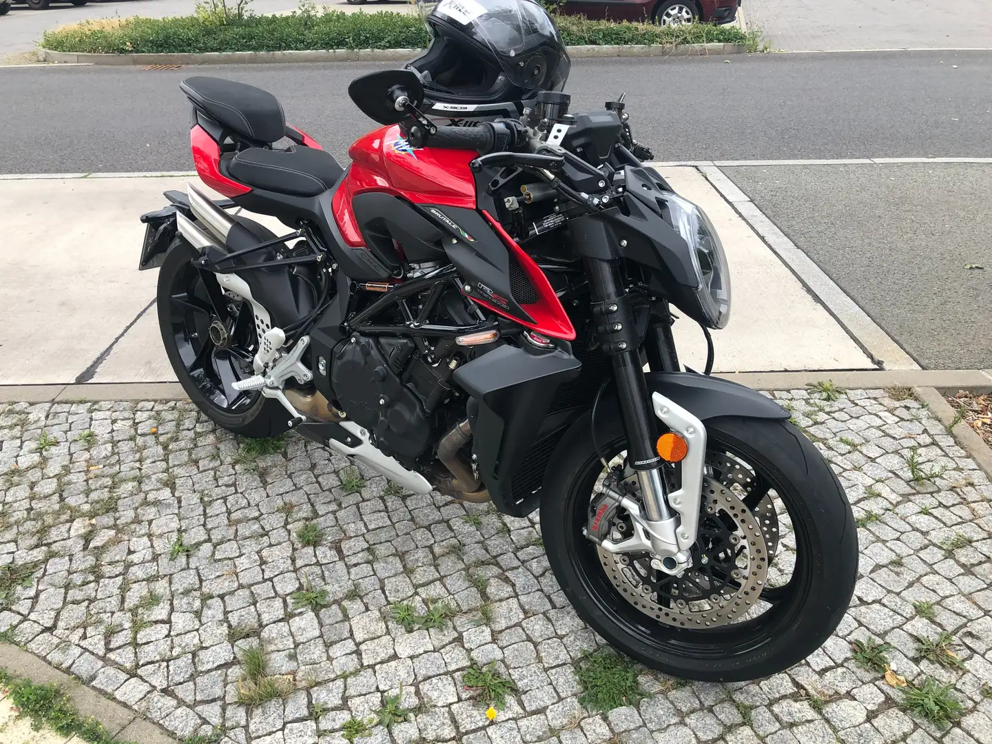 MV Agusta Brutale 1000 RS Red - 1
