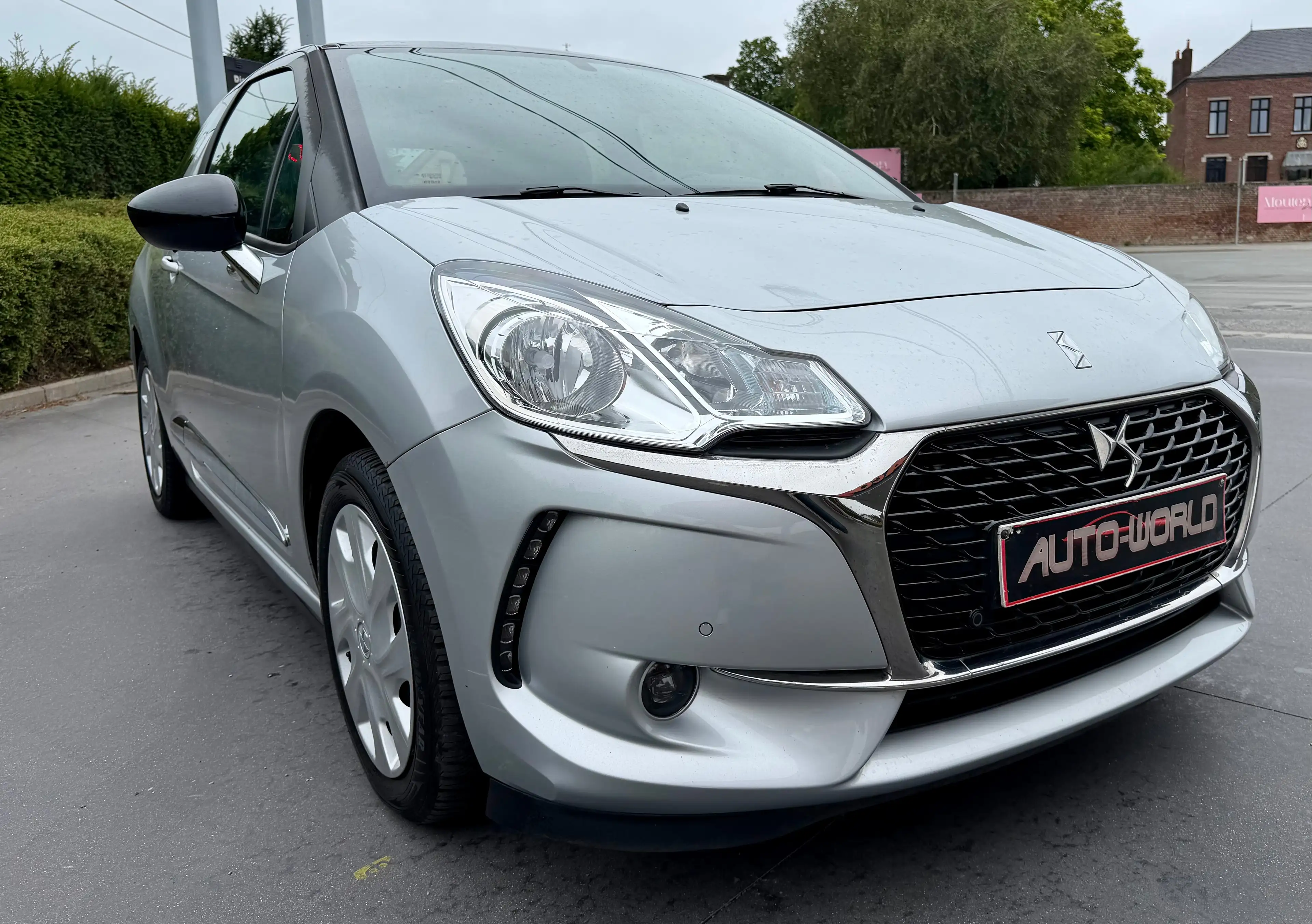 Citroen DS3 DS3 1.2i So Chic — photo 2