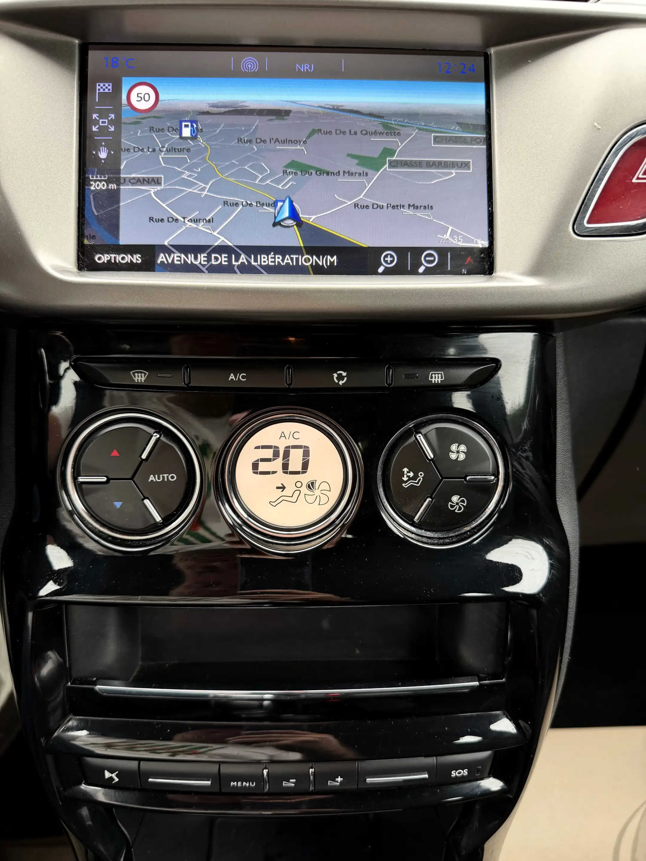 Citroen DS3 DS3 1.2i So Chic — photo 6