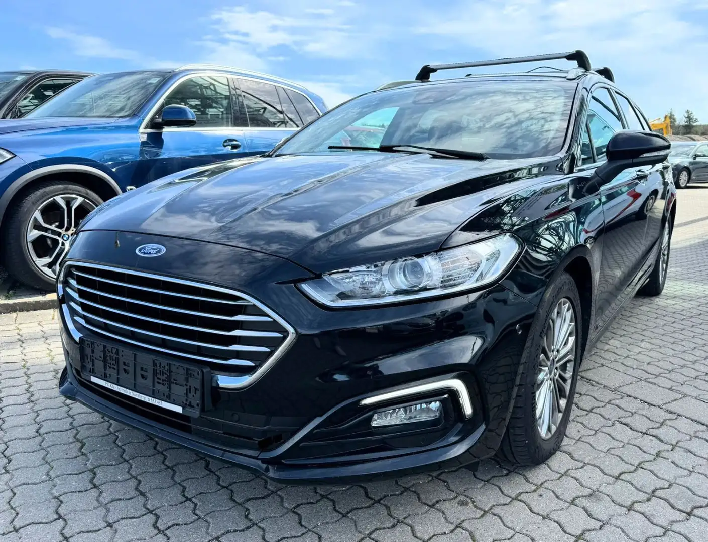 Ford Mondeo Turnier 2.0 EcoBlue Titanium AWD Navi PDC Noir - 1