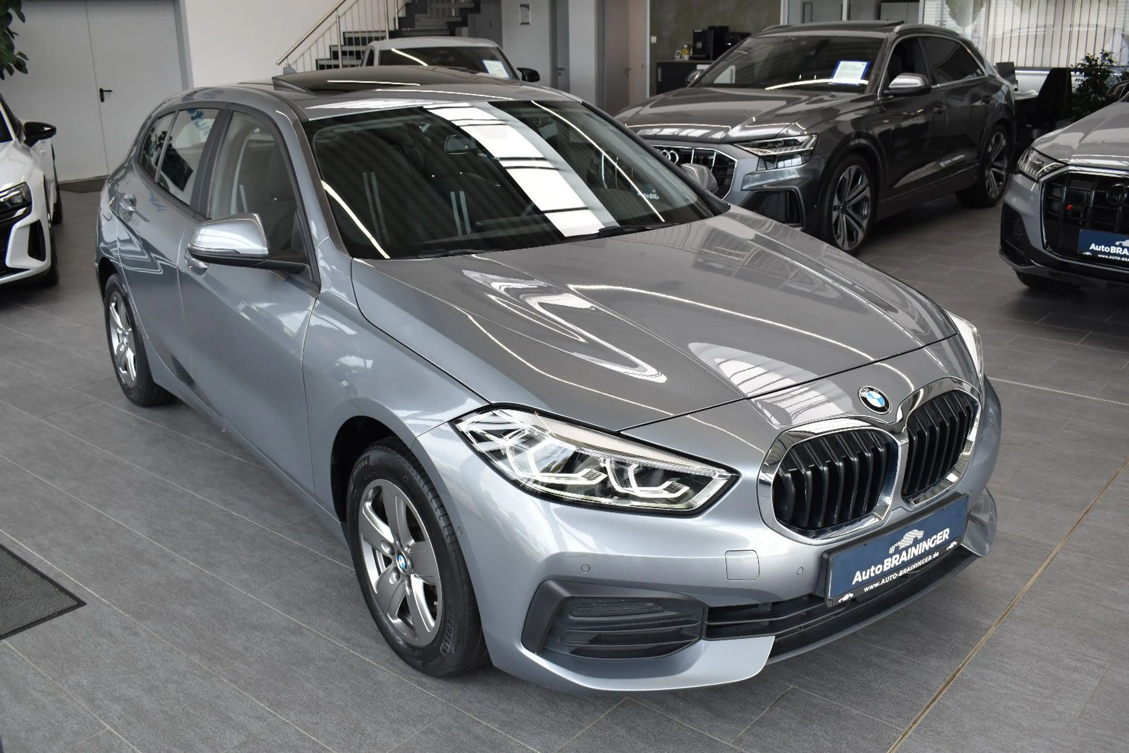 BMW 118 d Limo Advantage Aut. LED~PanoSD~DAB~LiveCo. — photo 5
