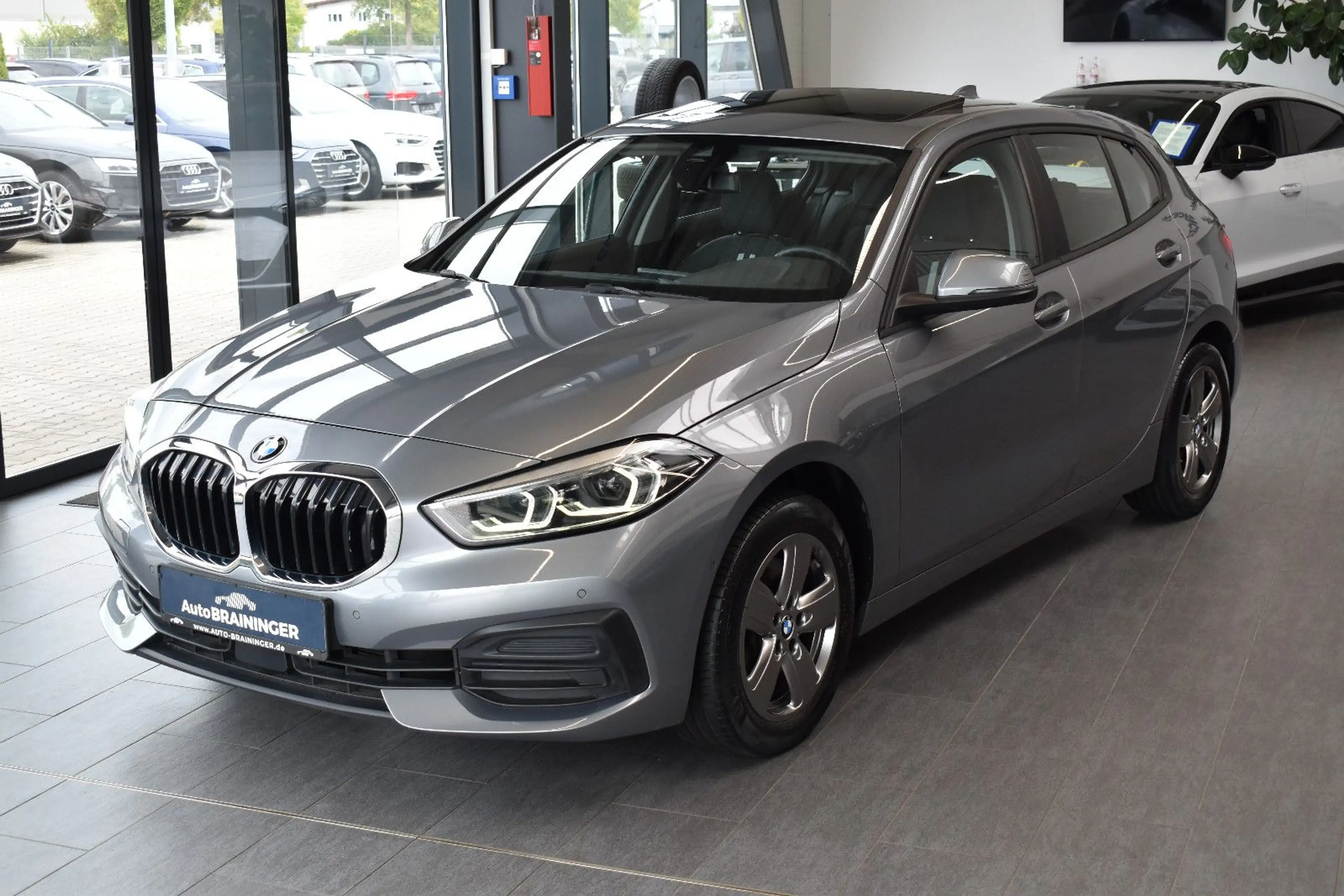 BMW 118 d Limo Advantage Aut. LED~PanoSD~DAB~LiveCo. — photo 4