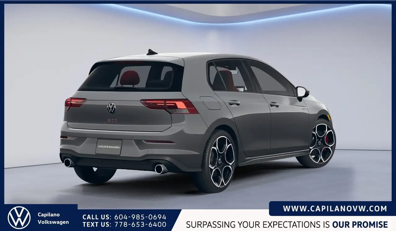 Volkswagen Golf GTI снимка Volkswagen Golf GTI