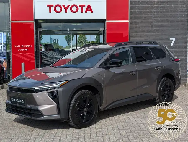 Toyota bZ4X Touring Dynamic 75 kWh NIEUW DIRECT LEVERBAAR! 360