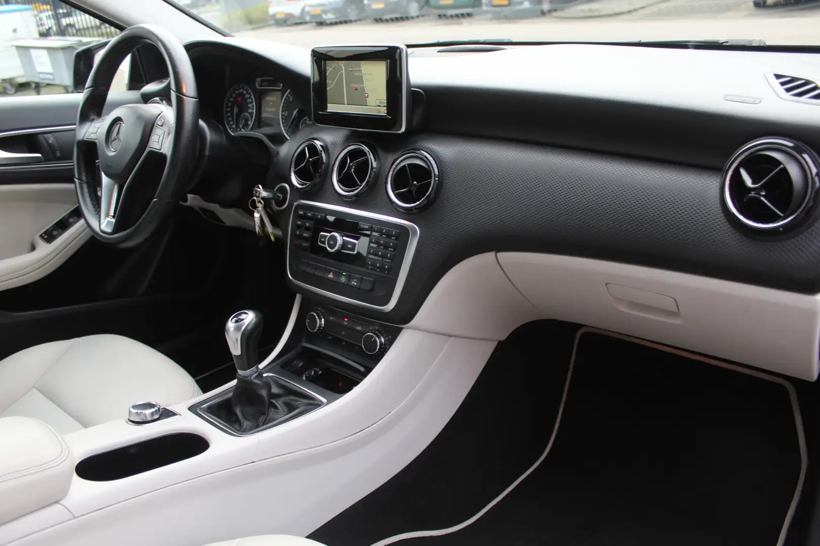 Mercedes-Benz A 160 CDI Prestige Navigatie/Parkeersensoren rondom/Lede Zwart - 2