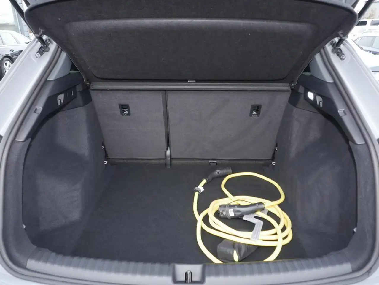 Audi Q4 e-tron 35 ACC Alu 19" CarPlay Pano RüKa SHZ 11