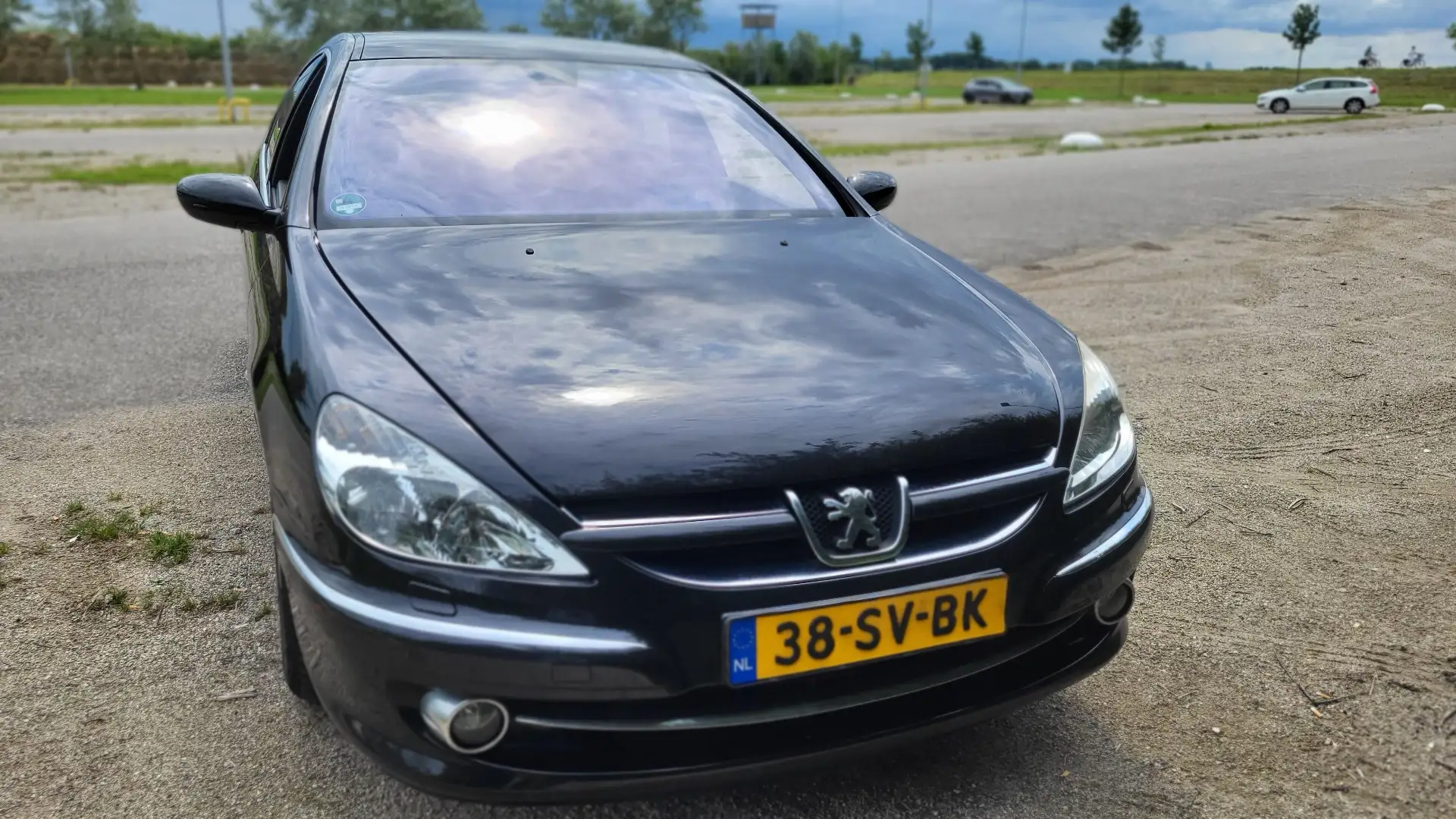 Peugeot 607 2.2-16V Pack Чорний - 1