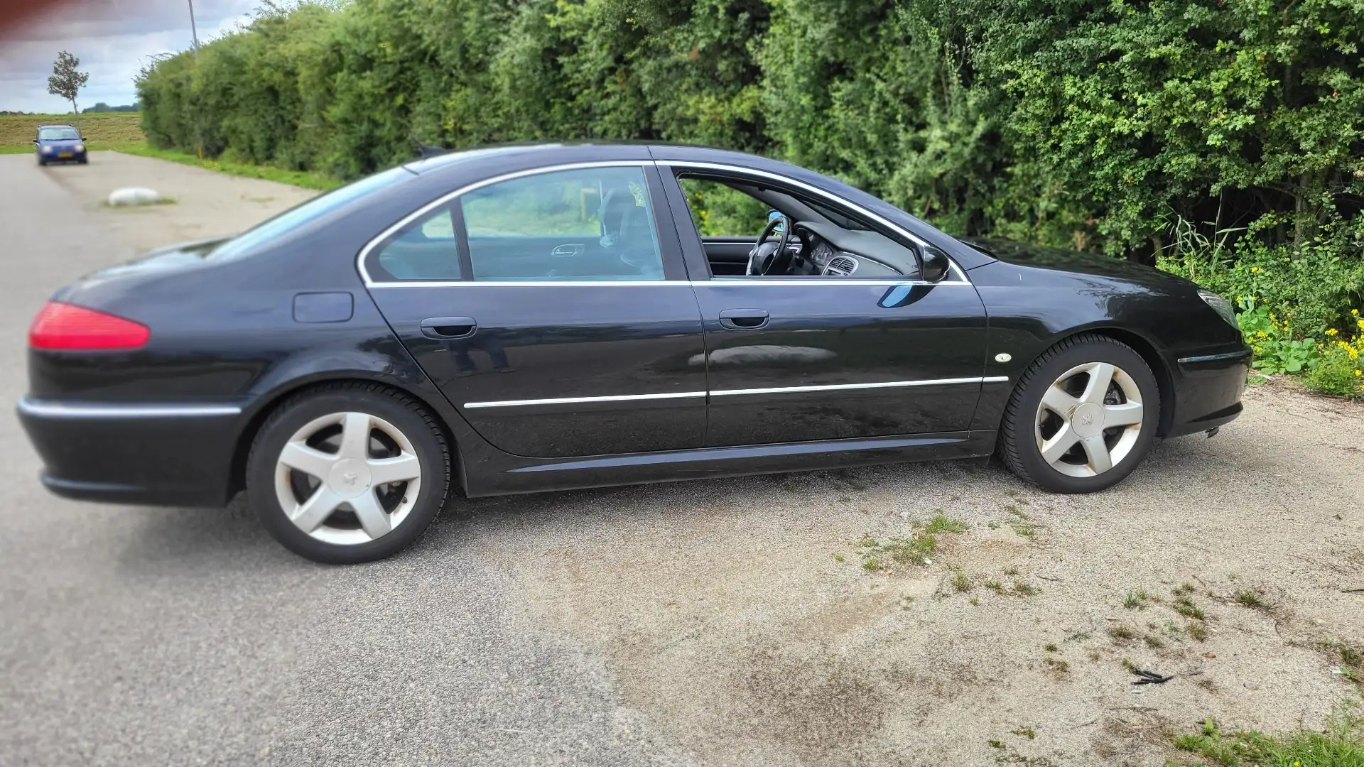 Peugeot 607 2.2-16V Pack Чорний - 2