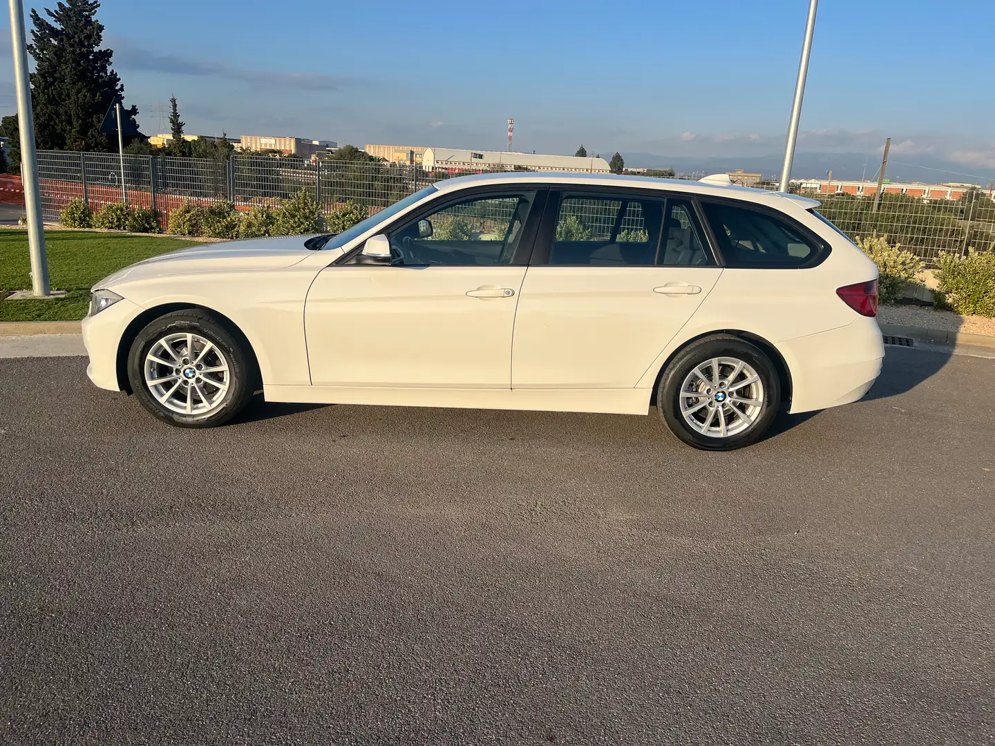 BMW 318 Serie 3 F31 2012 Touring 318d Touring Modern Bianco - 1