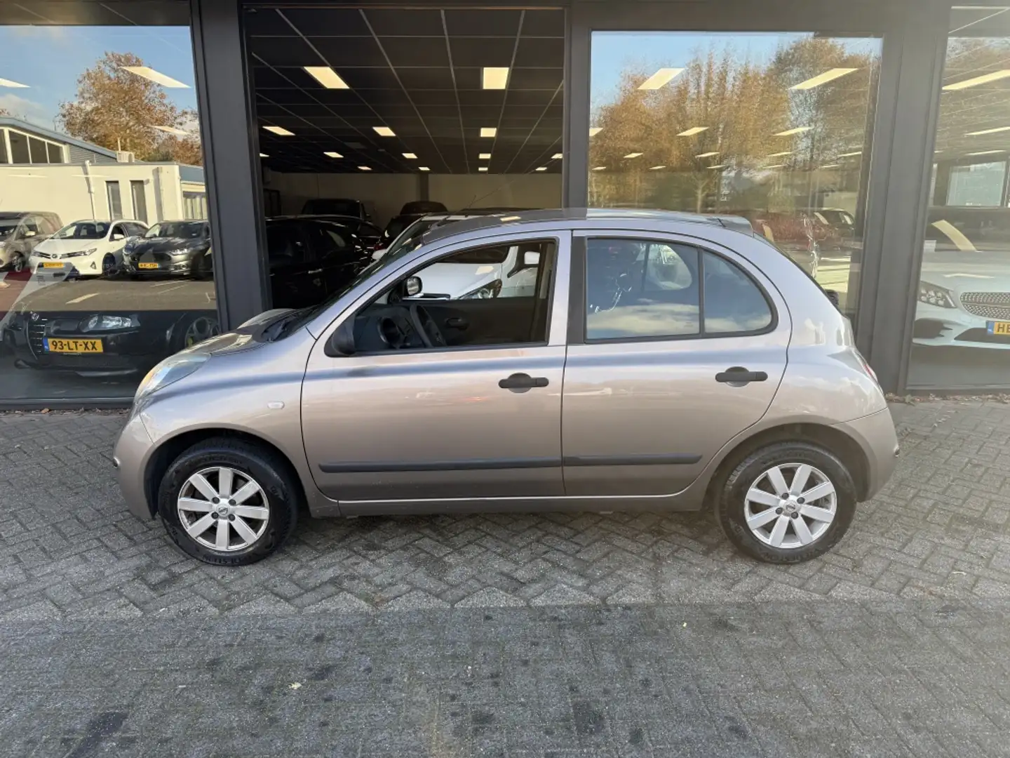 Nissan Micra 1.2 ELLE Bruin - 2