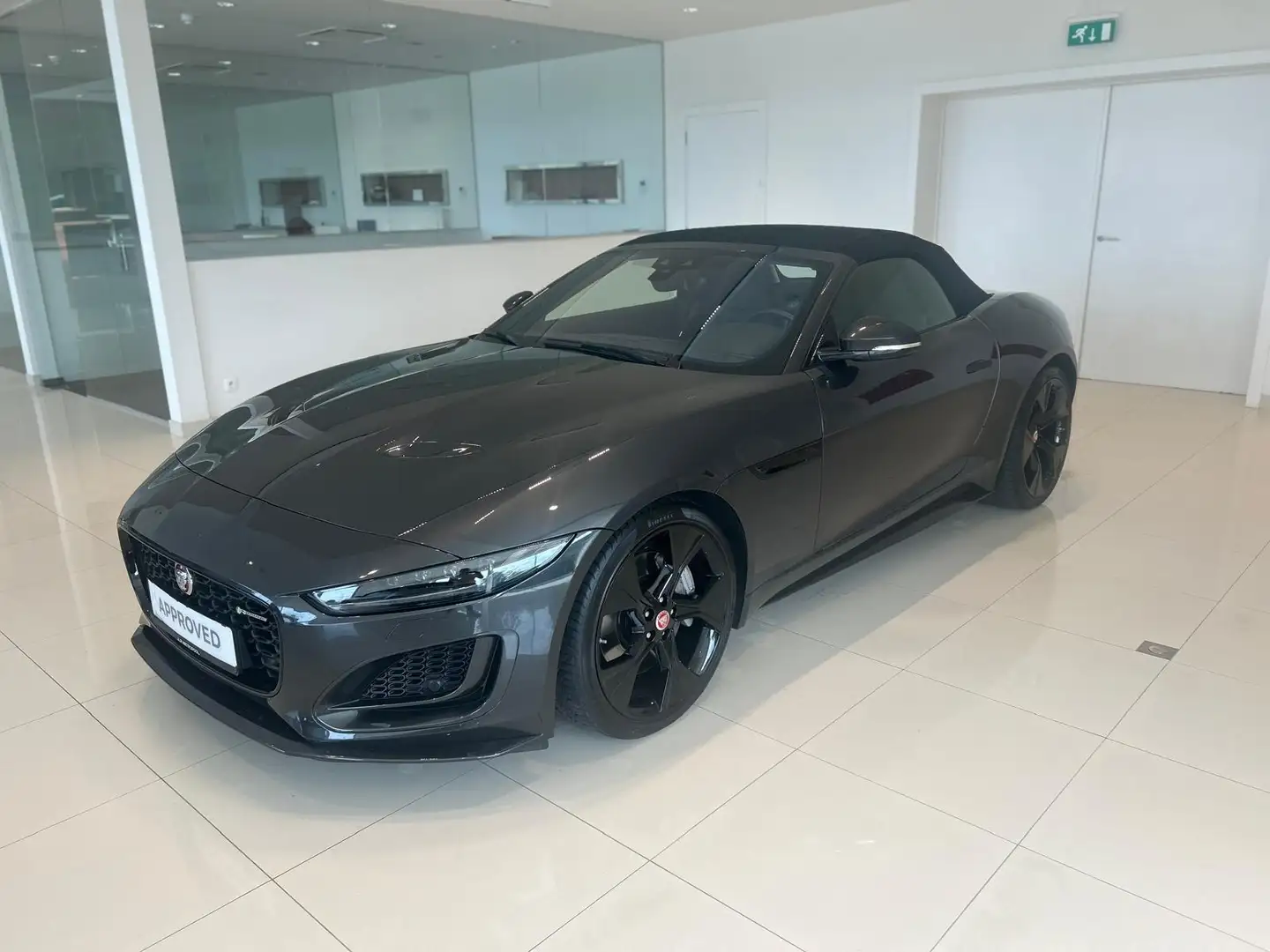 Jaguar F-Type P300 R-Dynamic Convertible Gris - 2