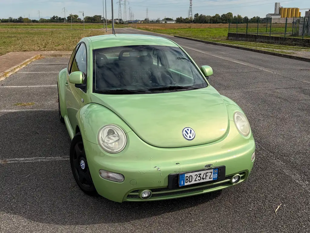 Volkswagen New Beetle 1999 из Европы — купить под ключ